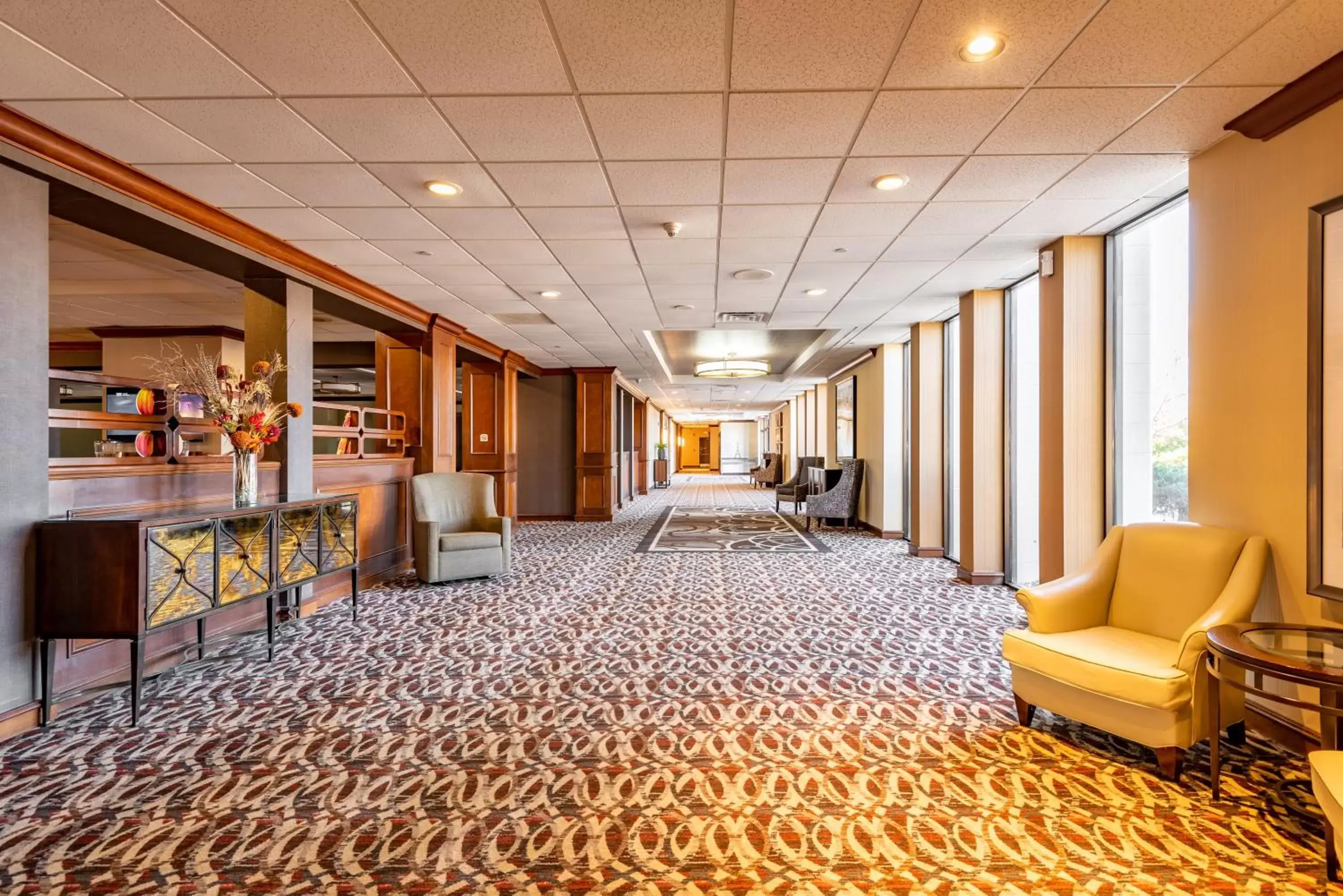 Lobby or reception in Wyndham Omaha Hotel - West Dodge