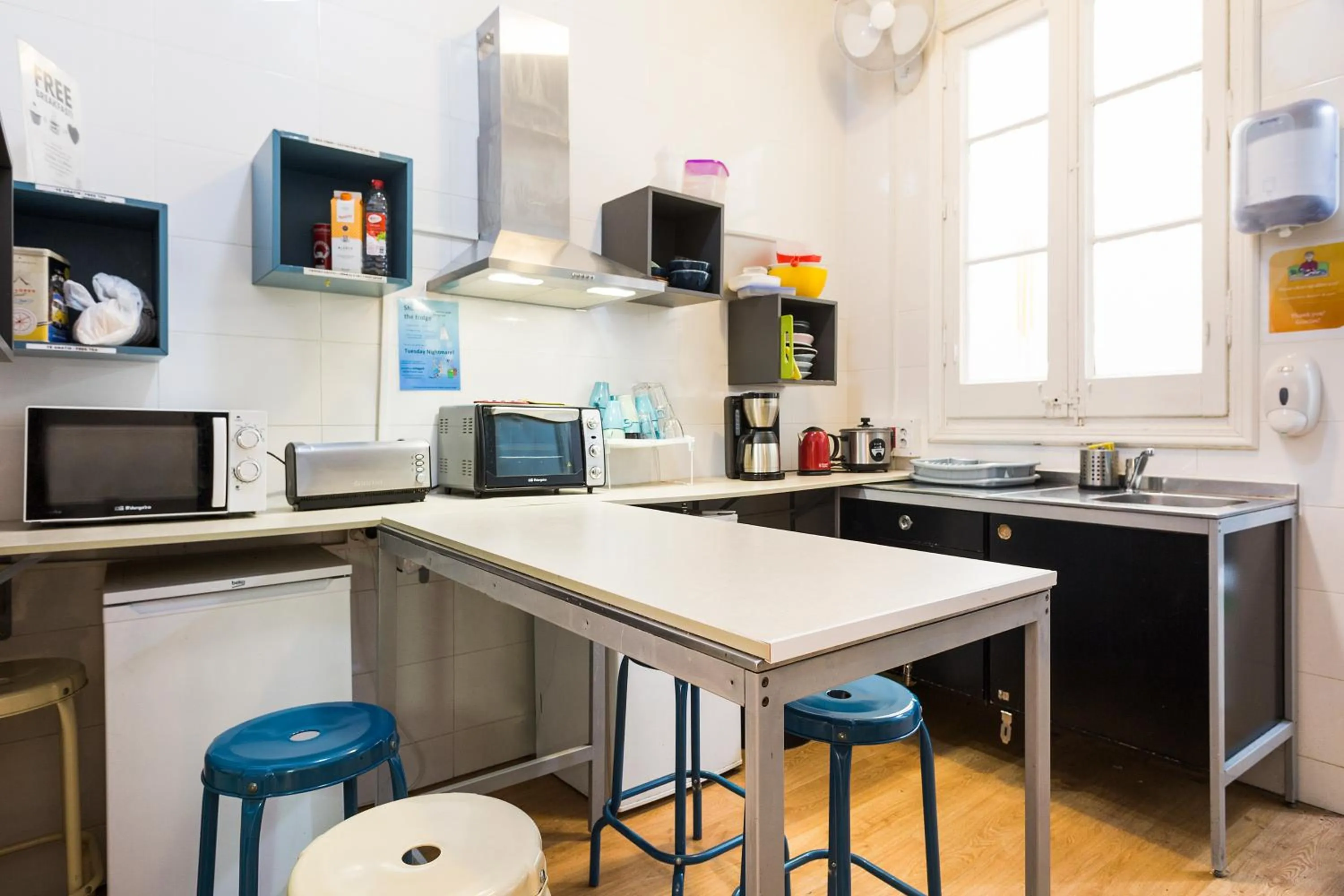 Coffee/tea facilities in Casa Barcelo Hostel Barcelona