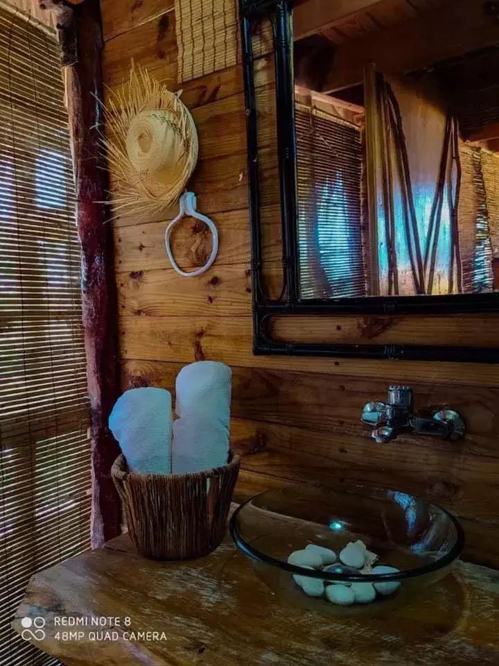 Bathroom, Lounge/Bar in Cabarete Maravilla Eco Lodge Boutique Beach Surf & Kite