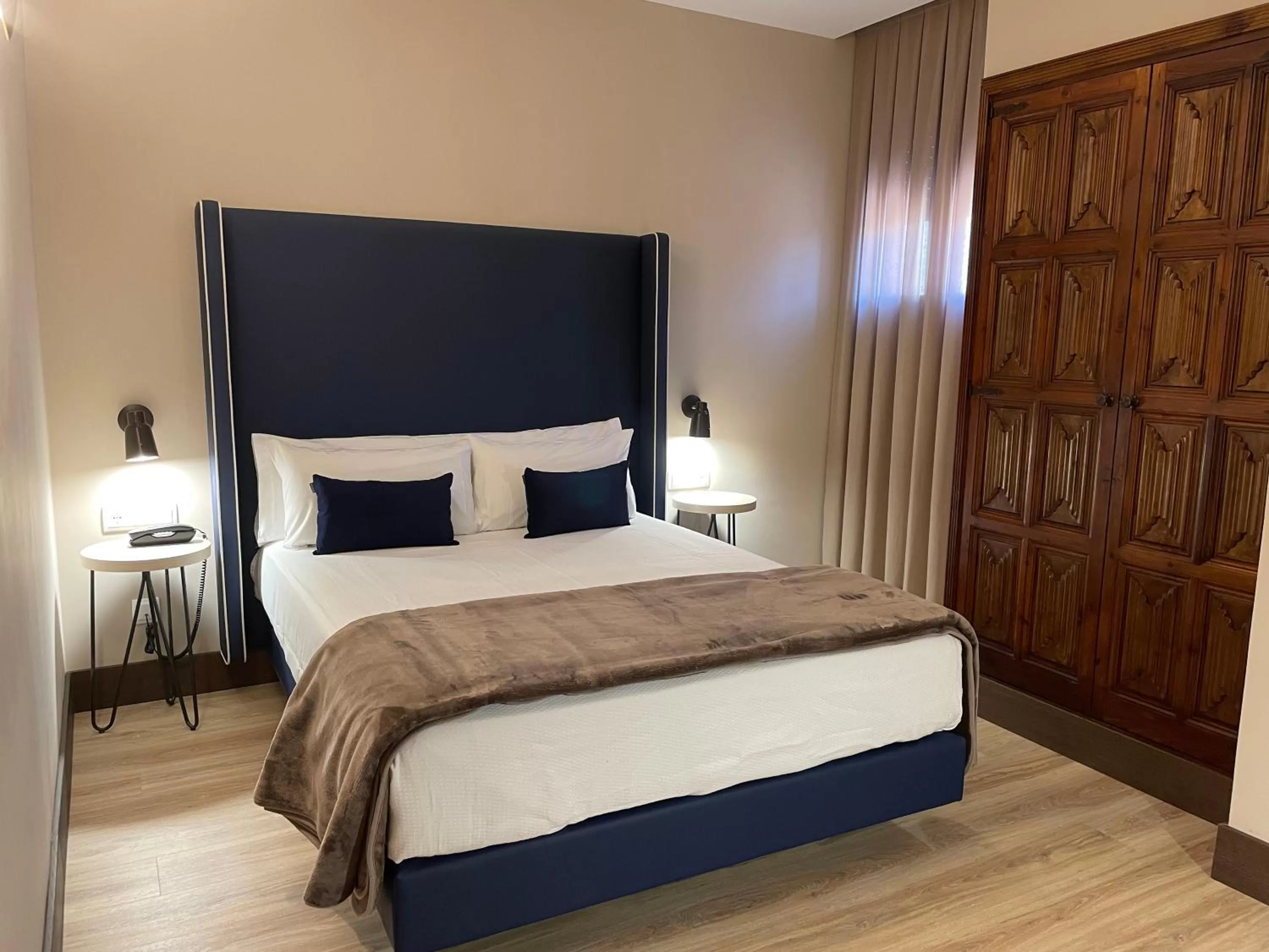 Bedroom, Bed in Hotel Maria Cristina