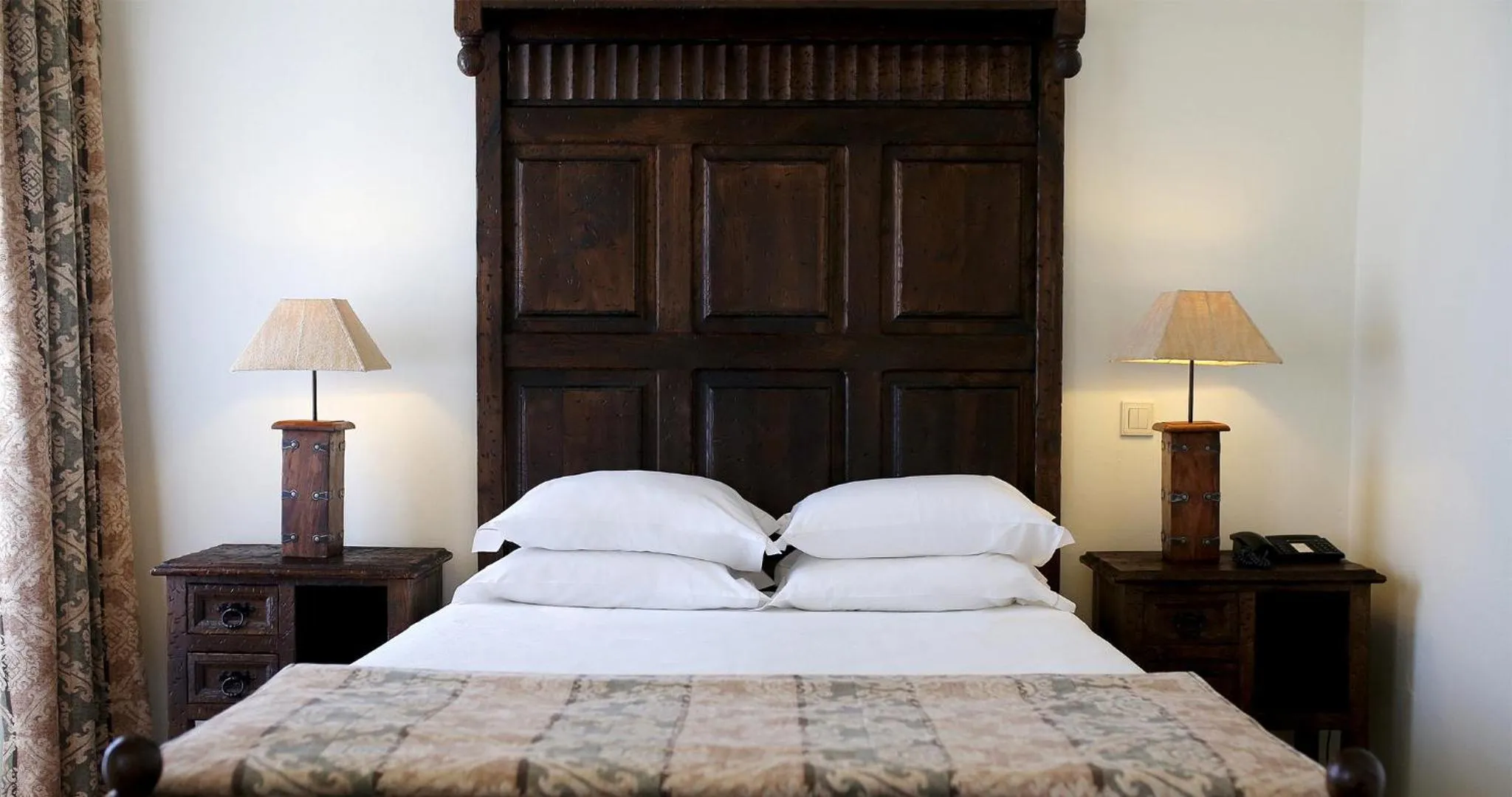 Bed in Hotel Real d Obidos