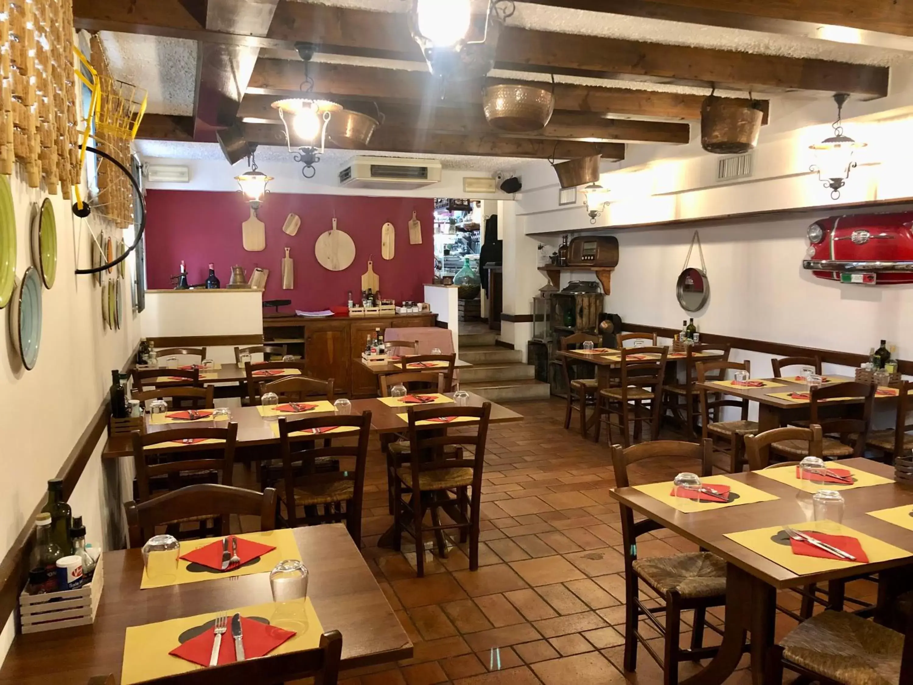 Restaurant/Places to Eat in Hotel Delle Rose