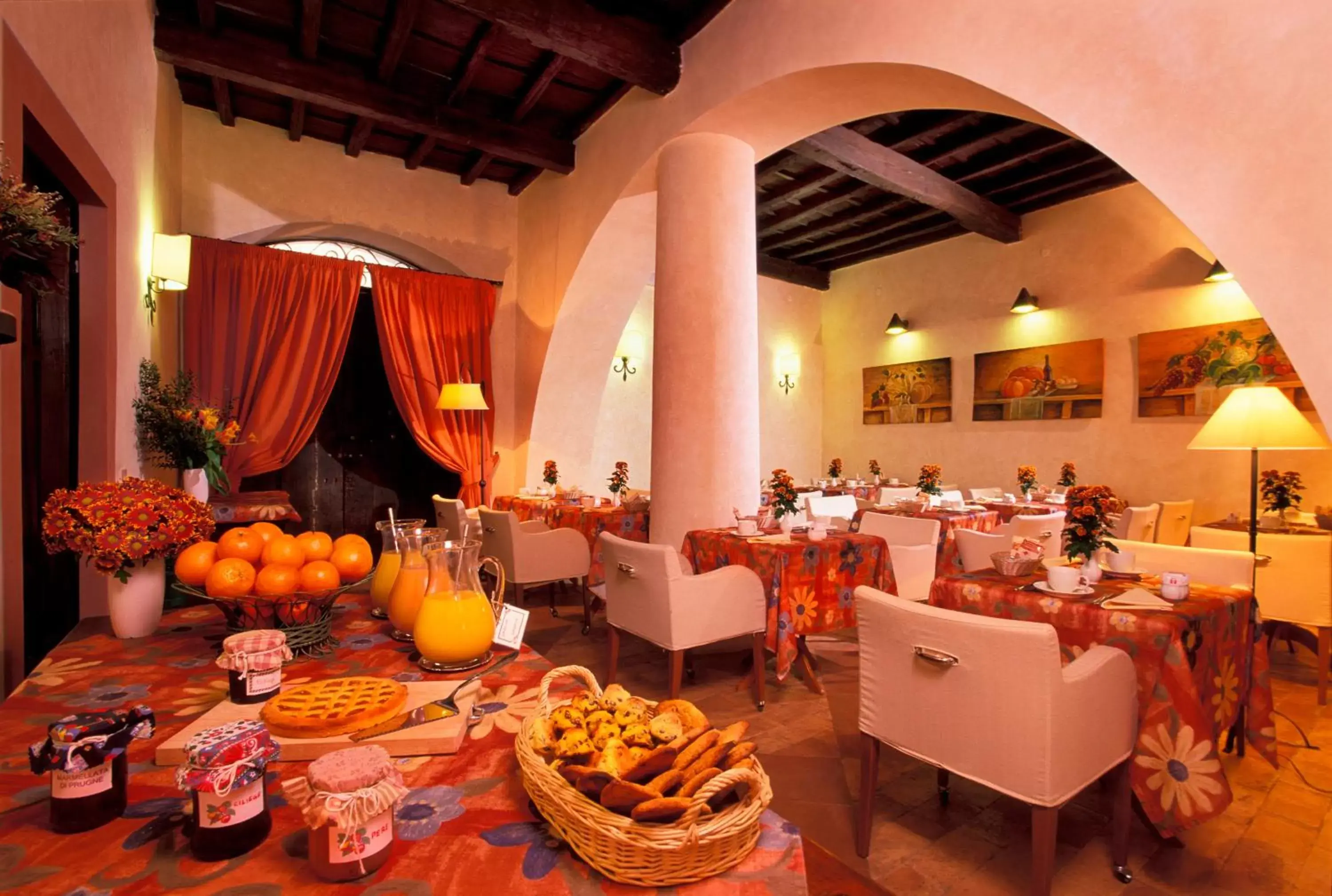 Restaurant/Places to Eat in Hotel Santa Maria