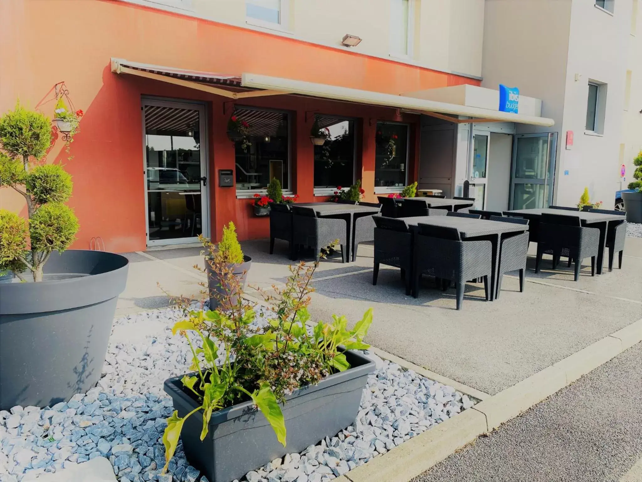 Patio in ibis budget Noyon