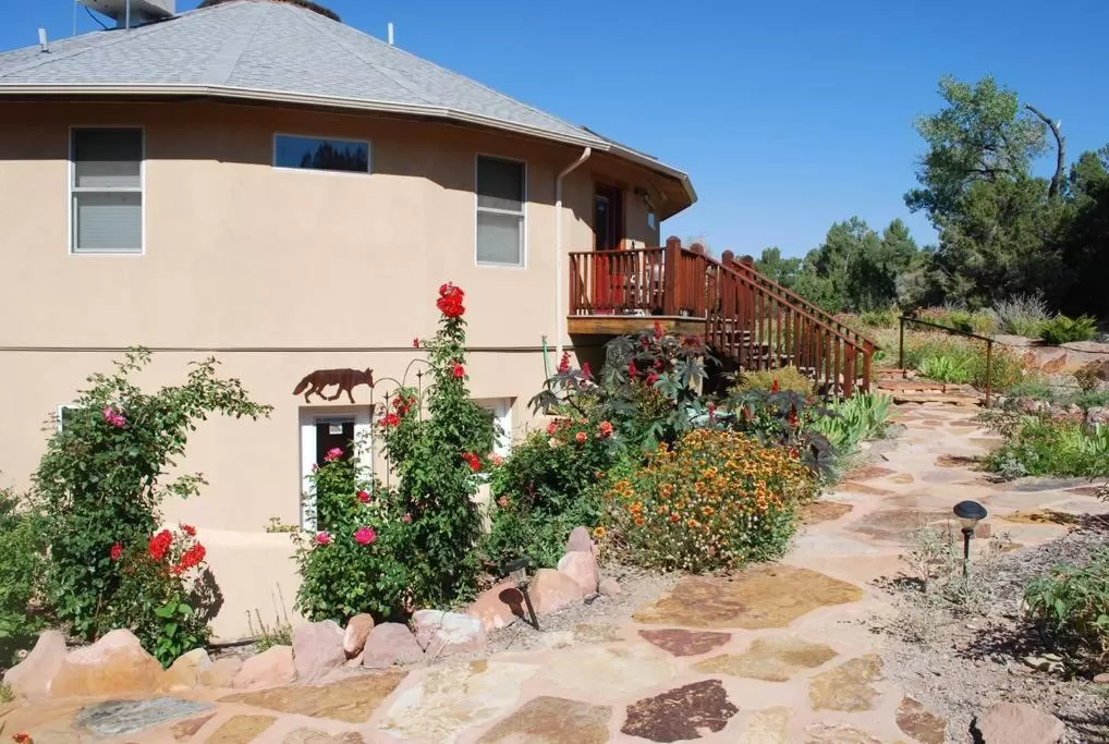 Garden in Red Moon Lodge