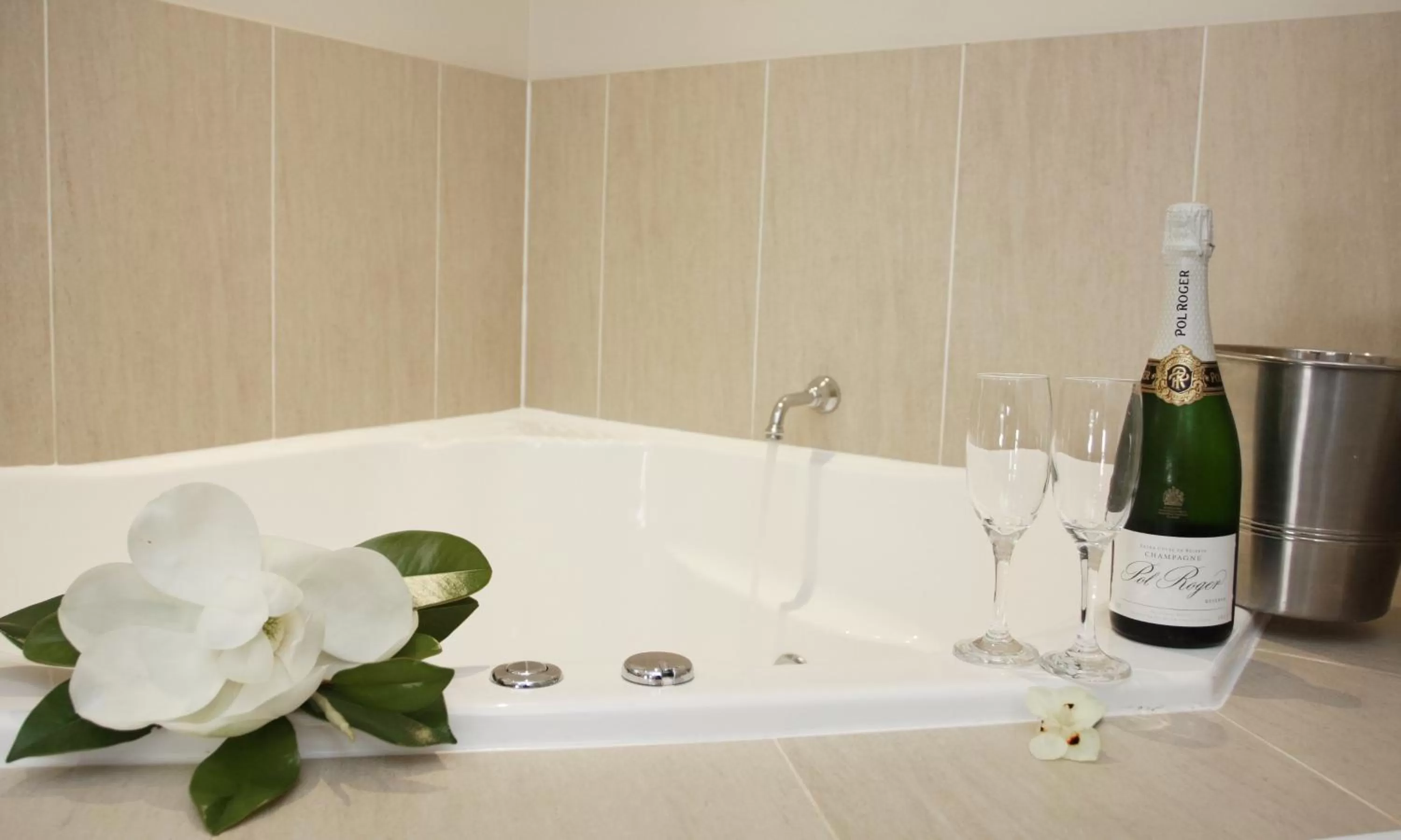 Hot Tub in Highfields Motel Toowoomba