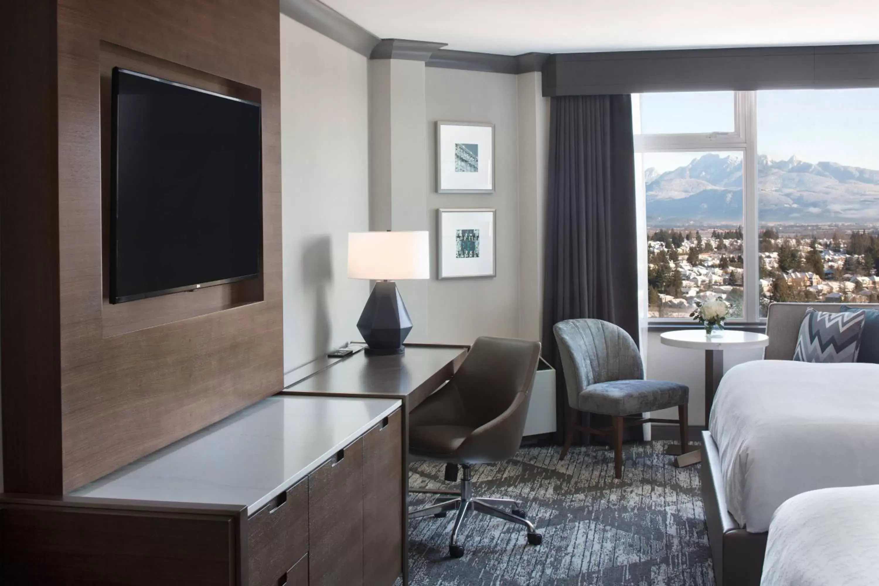 Photo of the whole room, TV/Entertainment Center in Sheraton Vancouver Guildford Hotel