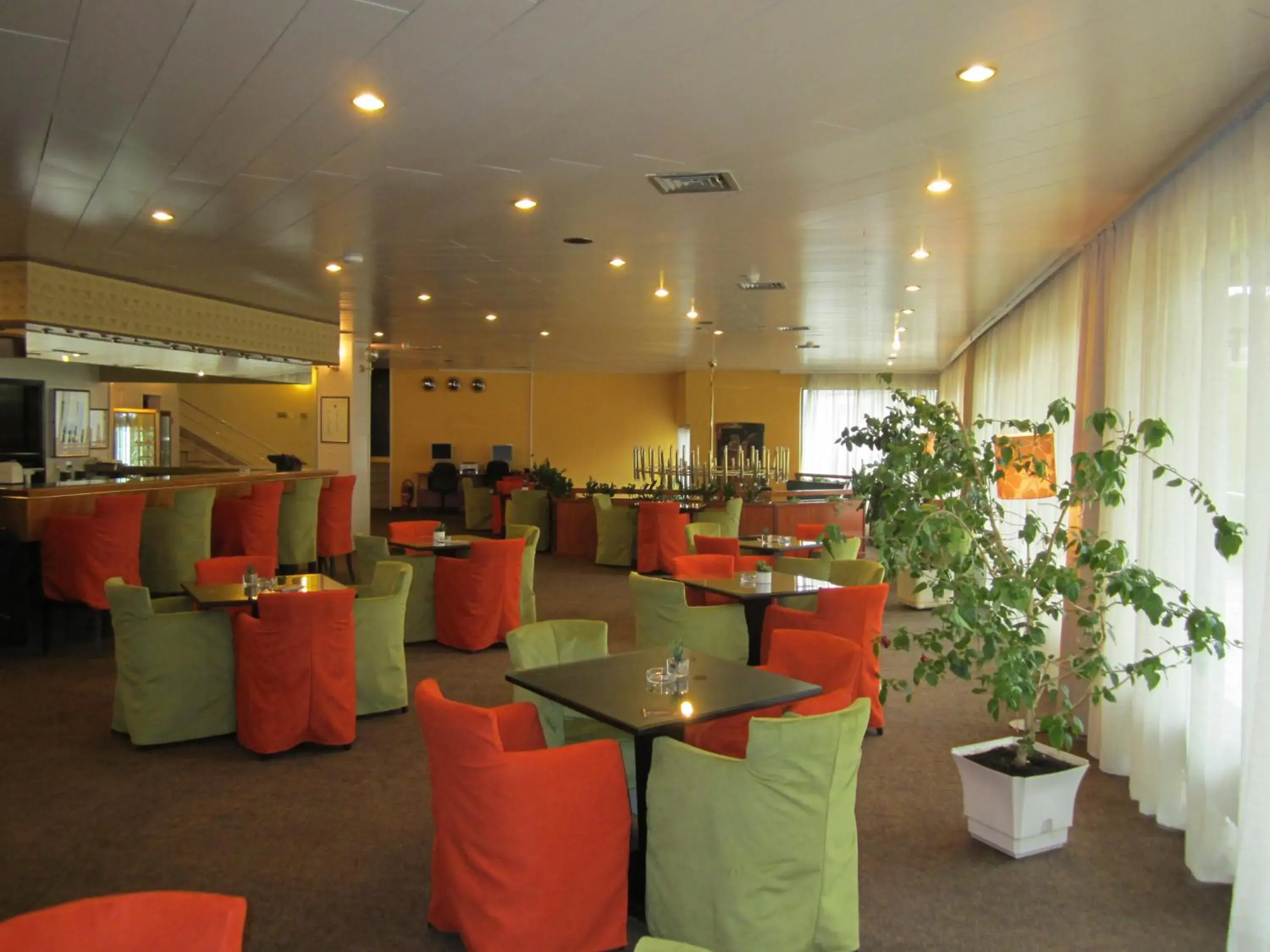 Communal lounge/ TV room, Banquet Facilities in Hotel Grand