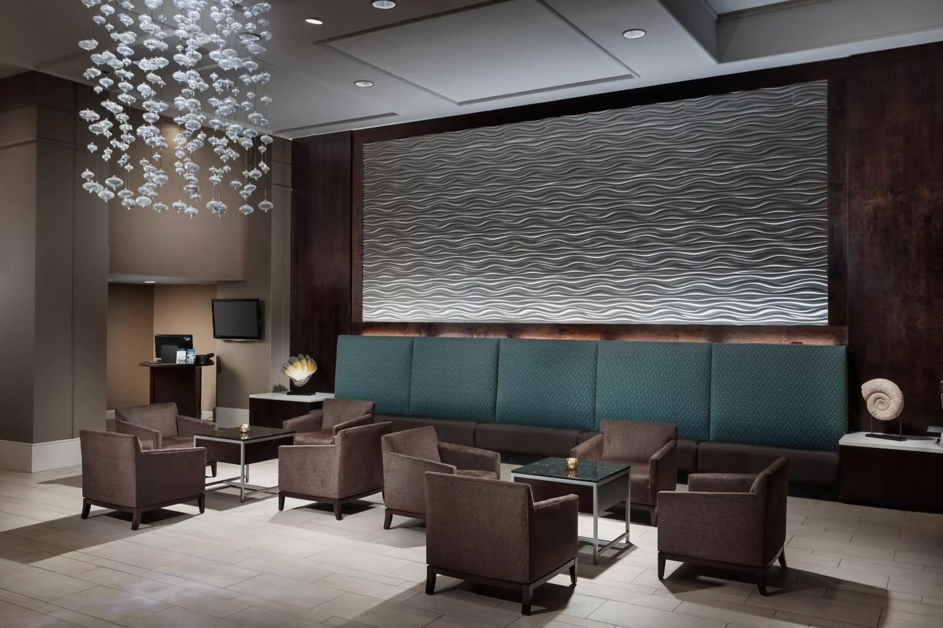 Lounge/Bar in Embassy Suites by Hilton Orlando Lake Buena Vista Resort