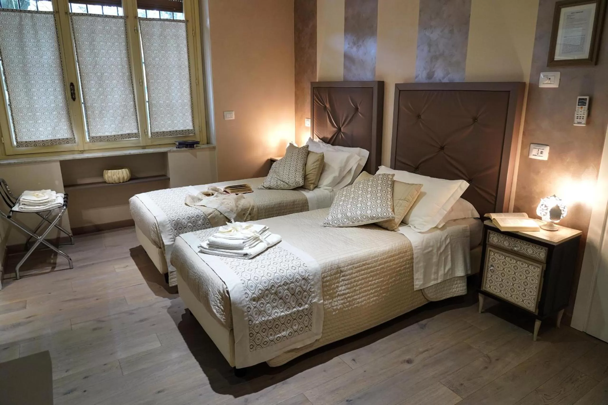 Bedroom, Bed in Villa Cantoni