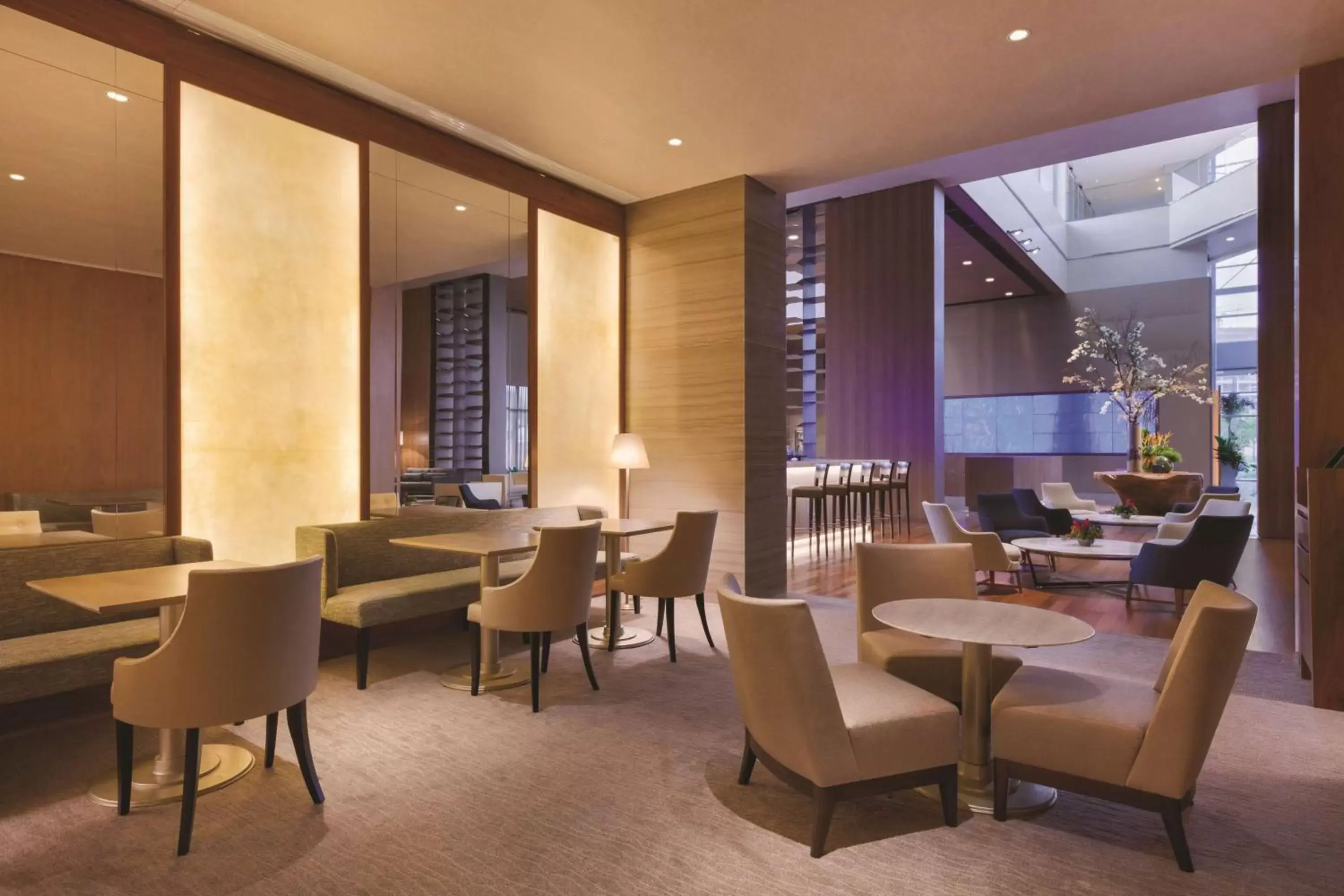 Lobby or reception, Lounge/Bar in Hilton Barra Rio de Janeiro