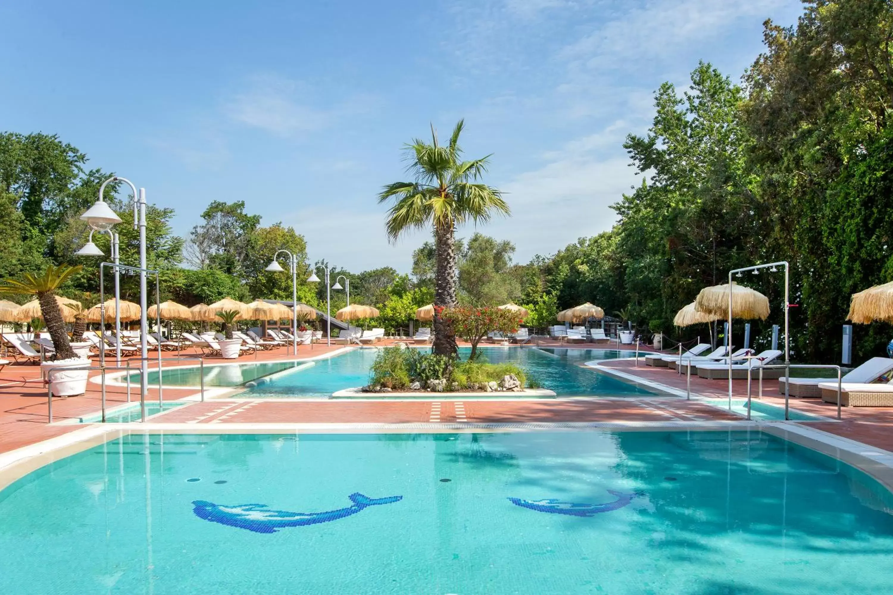 Solarium, Swimming Pool in Montespina Park Hotel