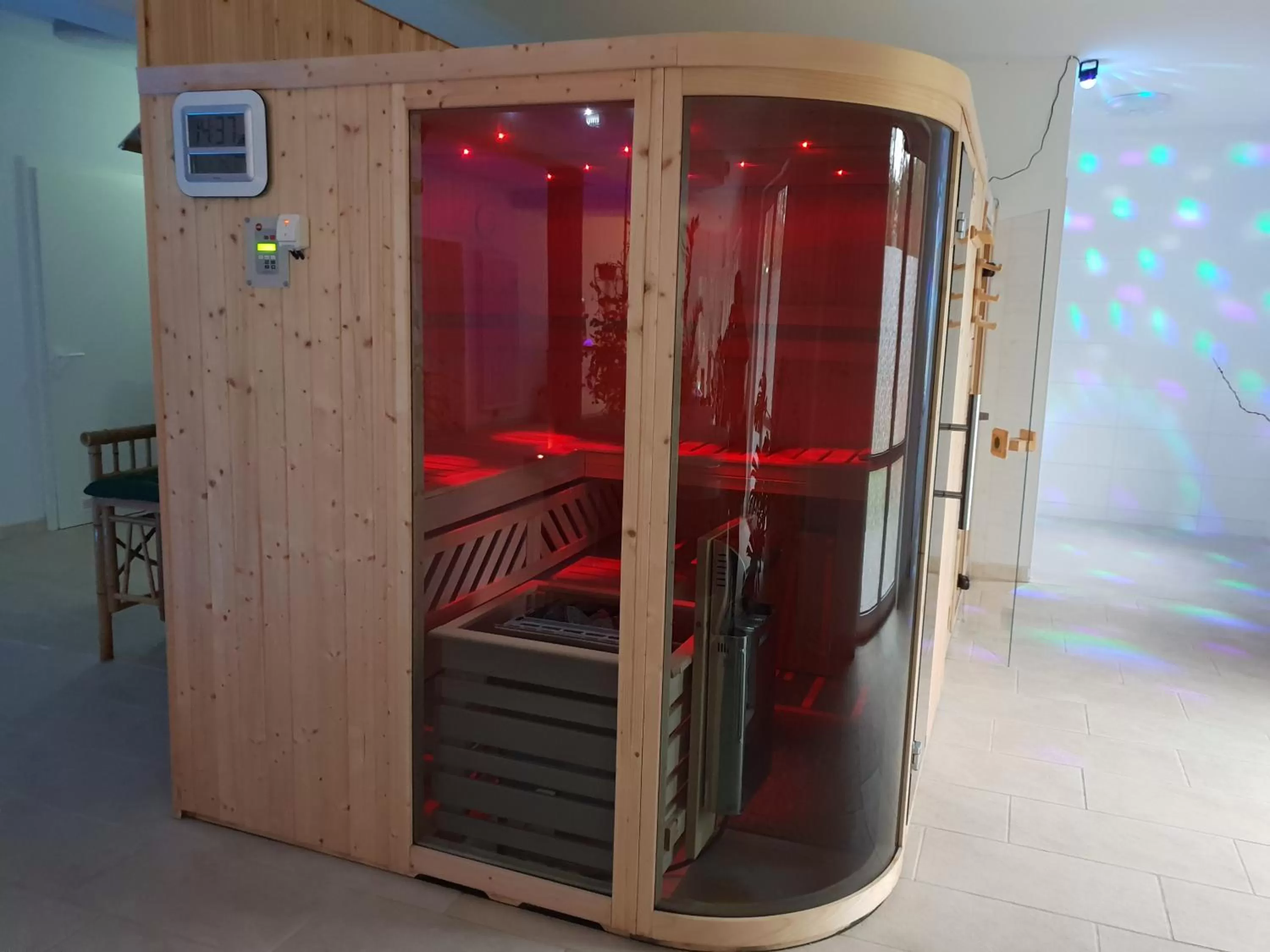 Sauna, Bed in Neue Mühle Kleines Landhotel