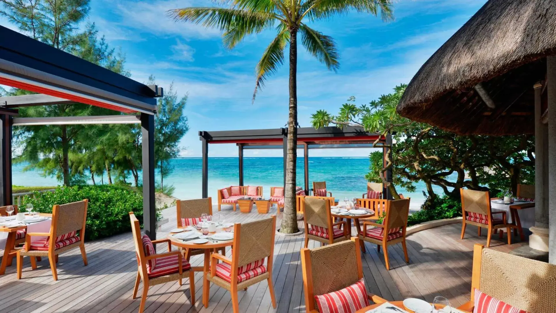 Restaurant/places to eat in Constance Belle Mare Plage