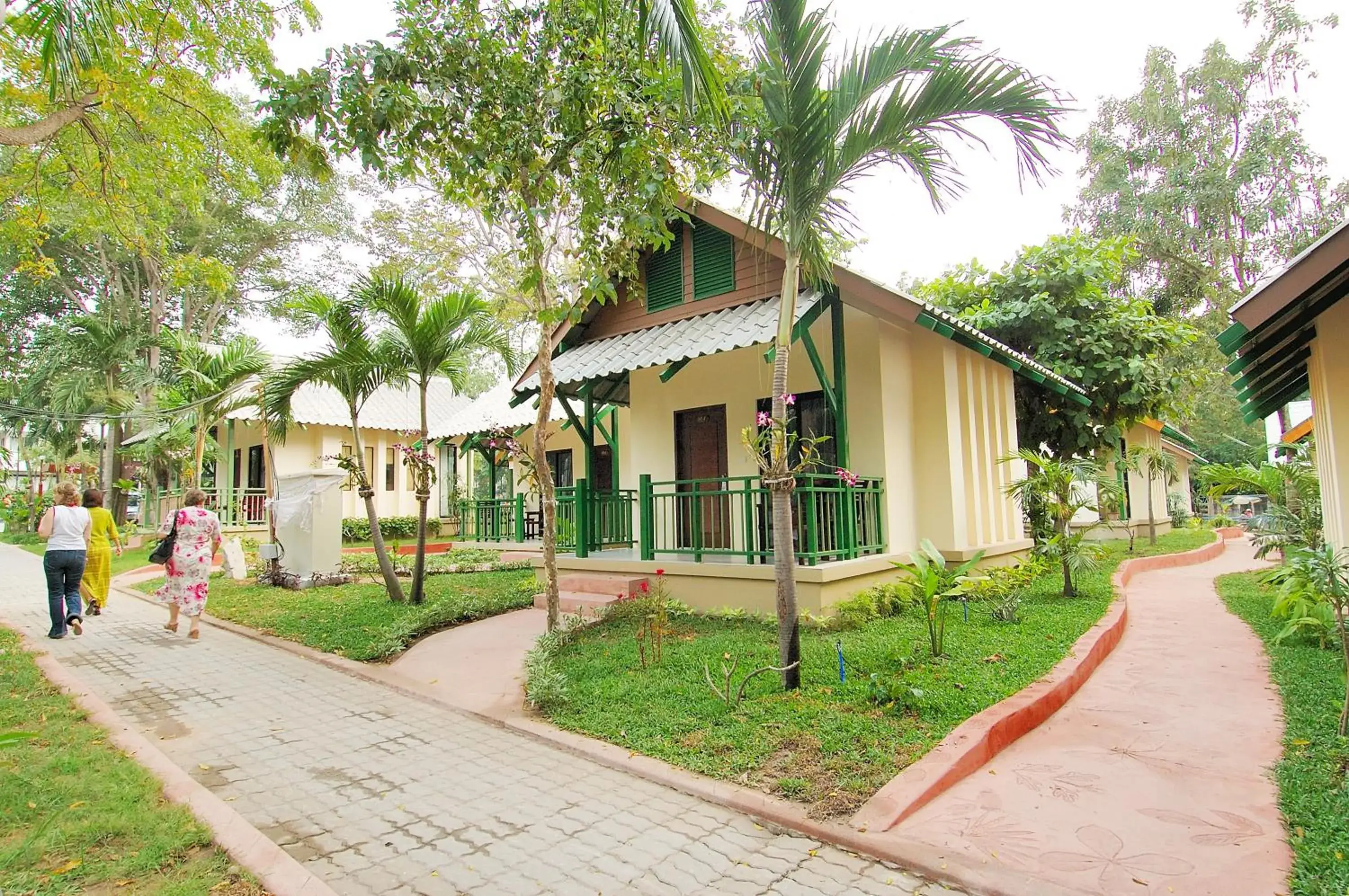 Facade/entrance, Property Building in Pattaya Garden Resort