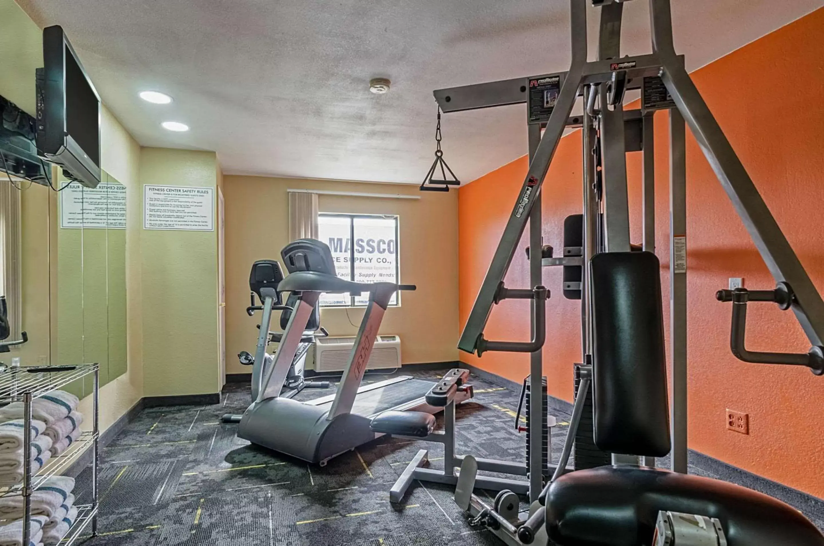 Fitness centre/facilities, Fitness Center/Facilities in Quality Inn South