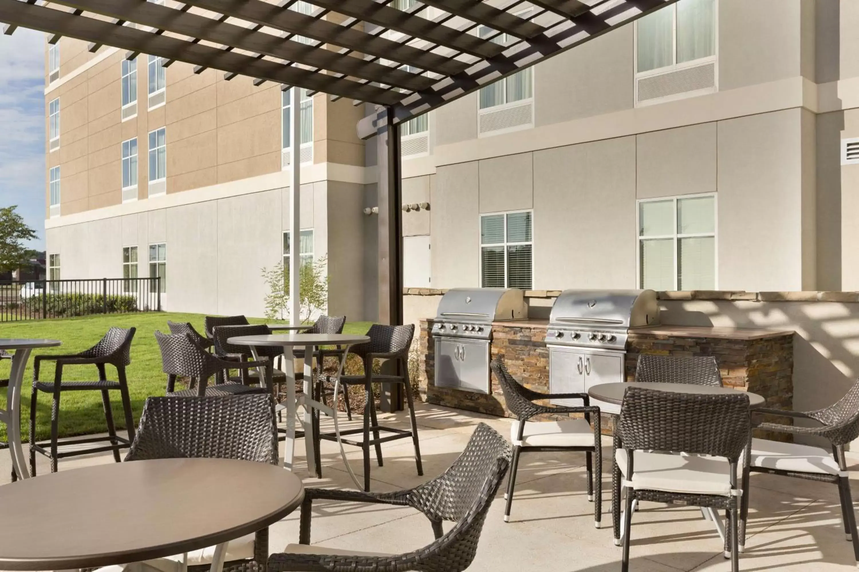 Breakfast, Restaurant/Places to Eat in Homewood Suites Mobile