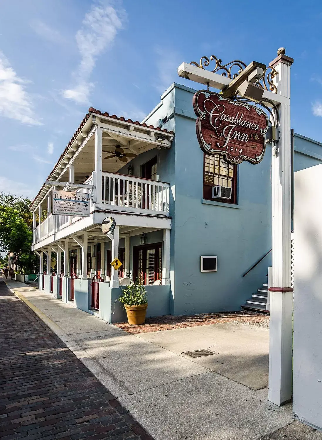 Property Building in Casablanca Inn on the Bay