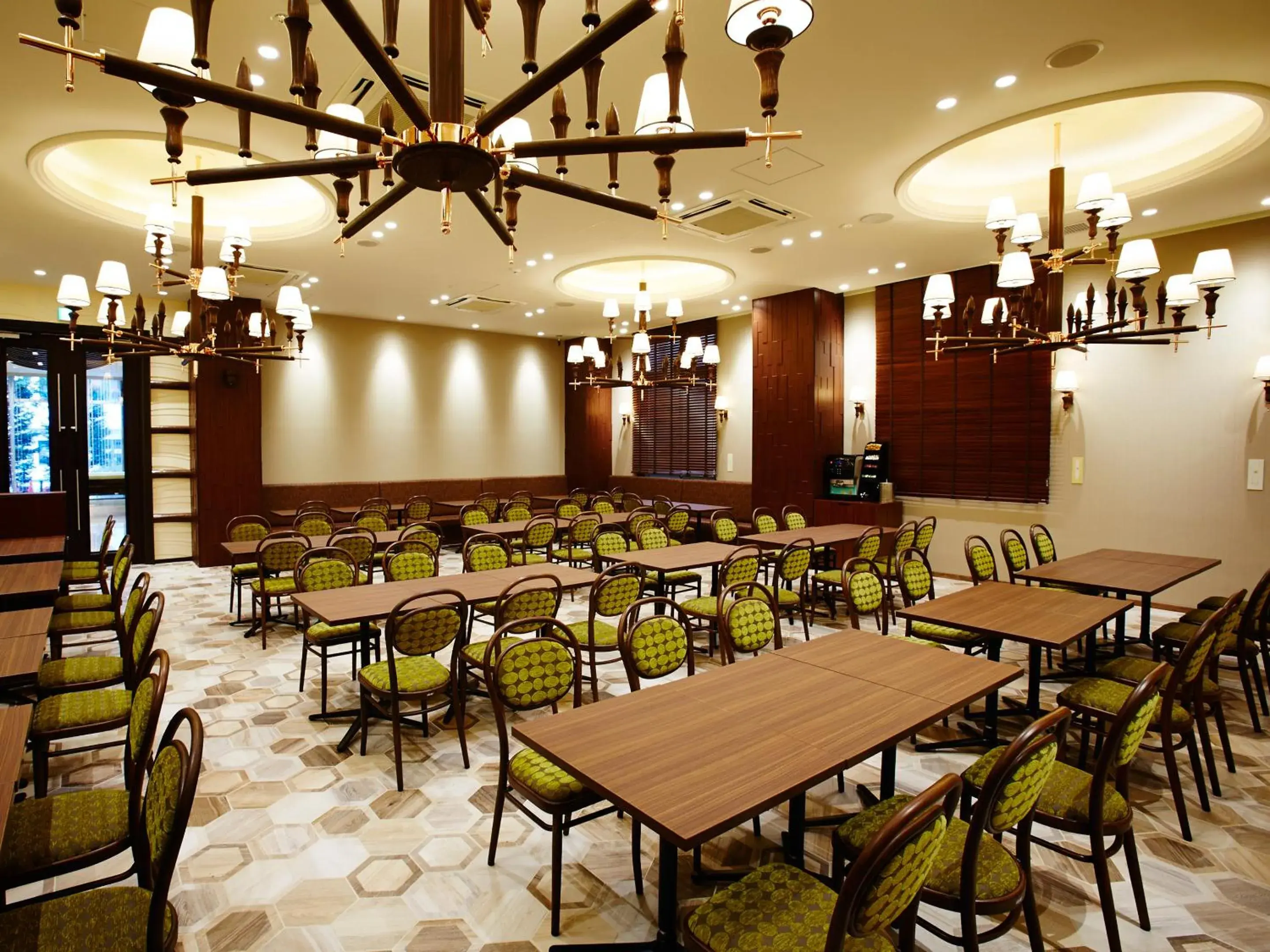 Restaurant/Places to Eat in S.Training Center Hotel