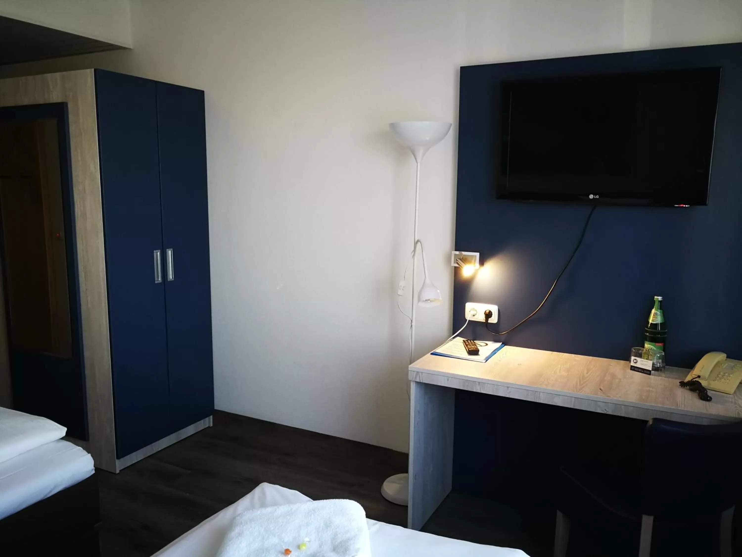 Bed in Hotel NEAR BY