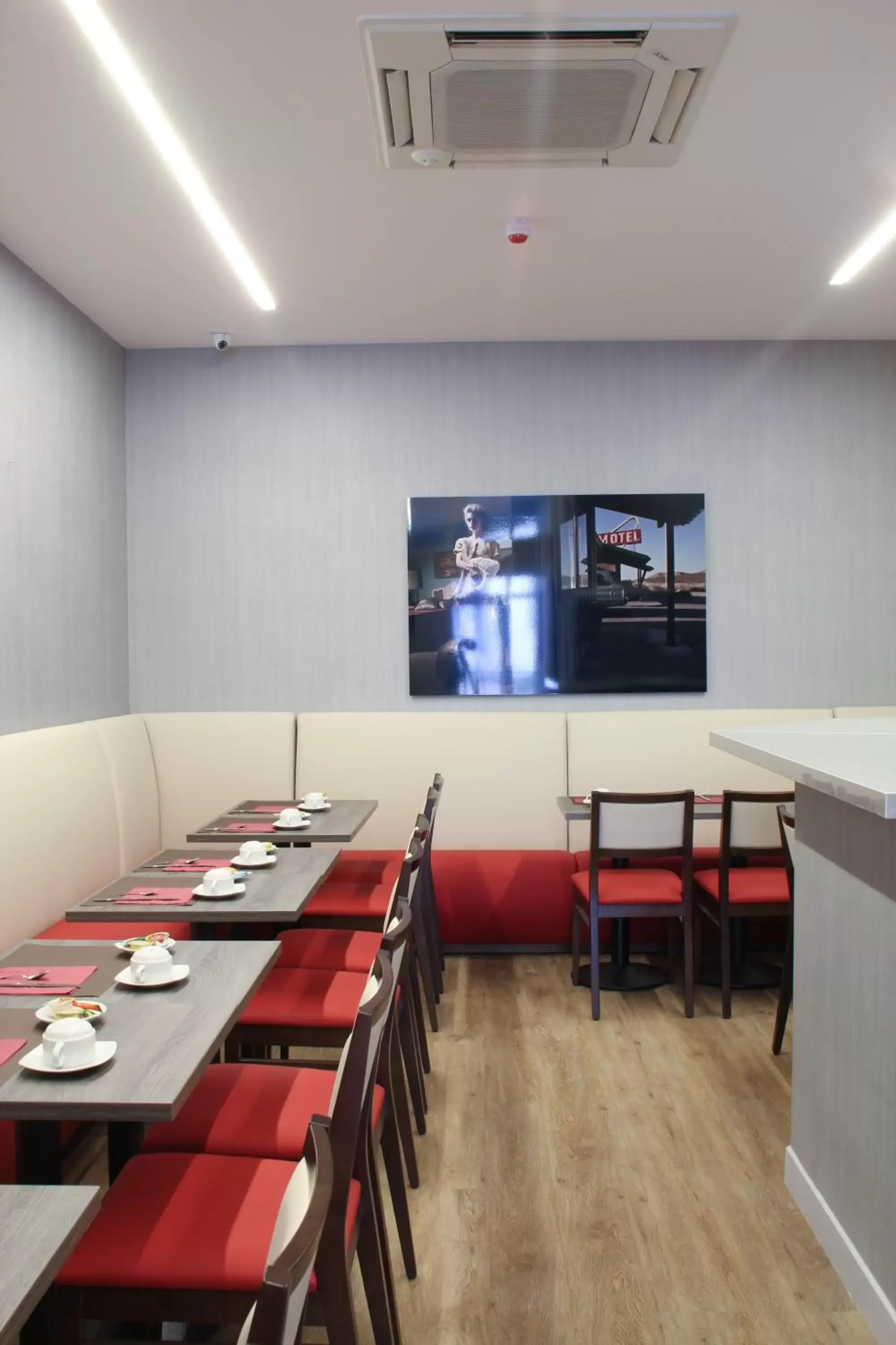 Restaurant/places to eat in Hôtel De France Restaurant/places to eat in Hôtel De France