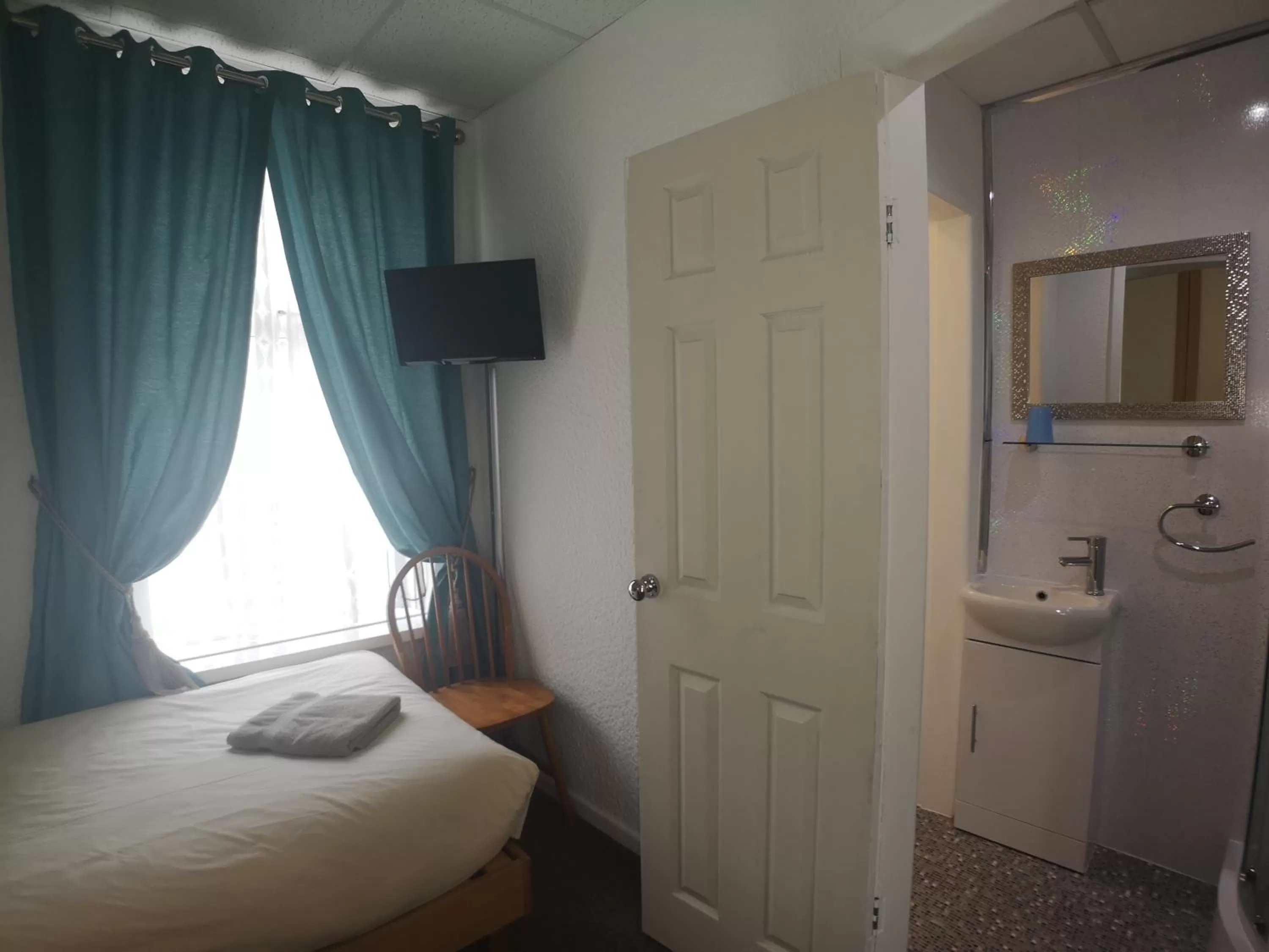 Bed in The Hopton Hotel