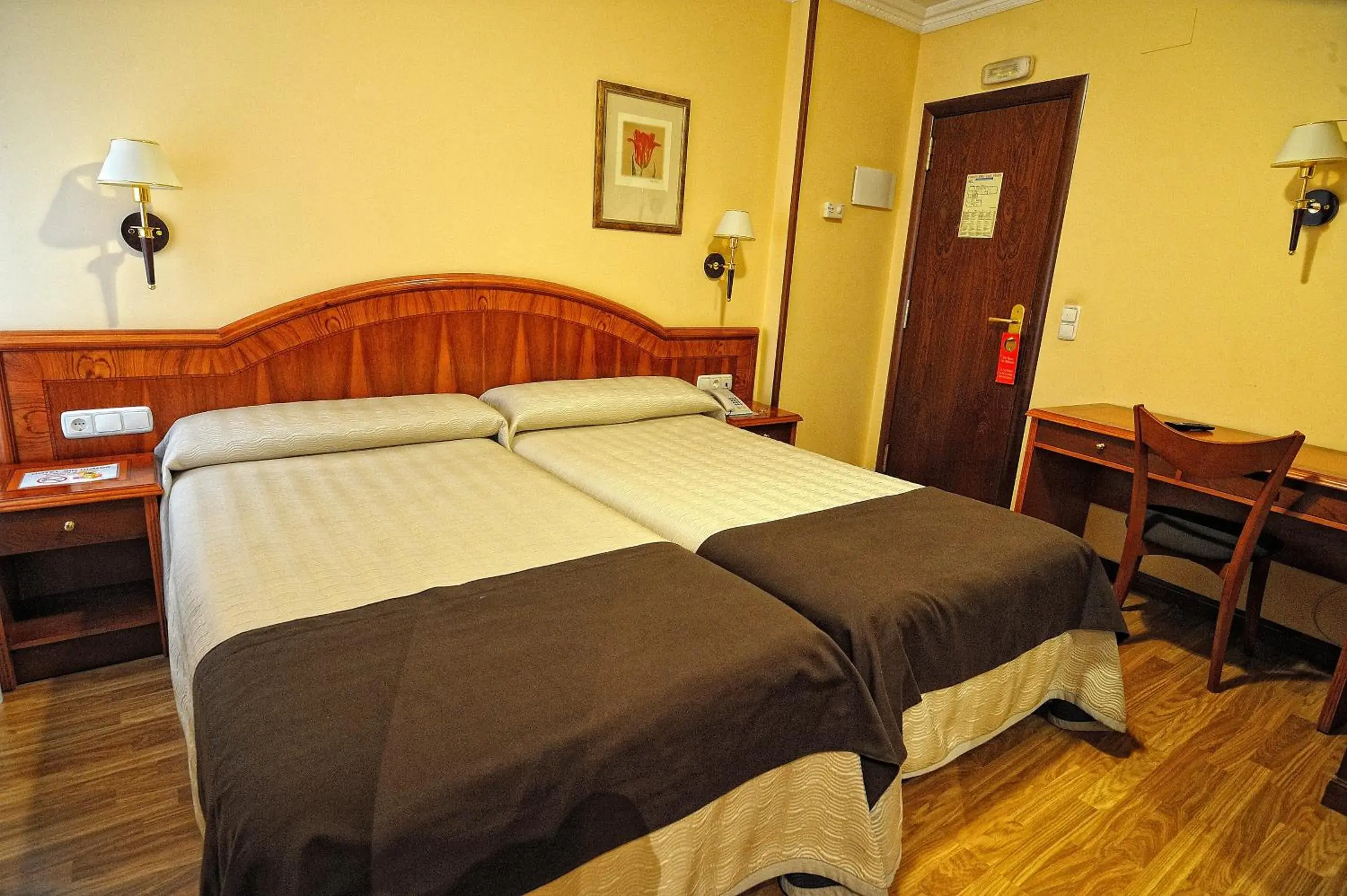 Lounge or bar, Bed in Hotel Alisi