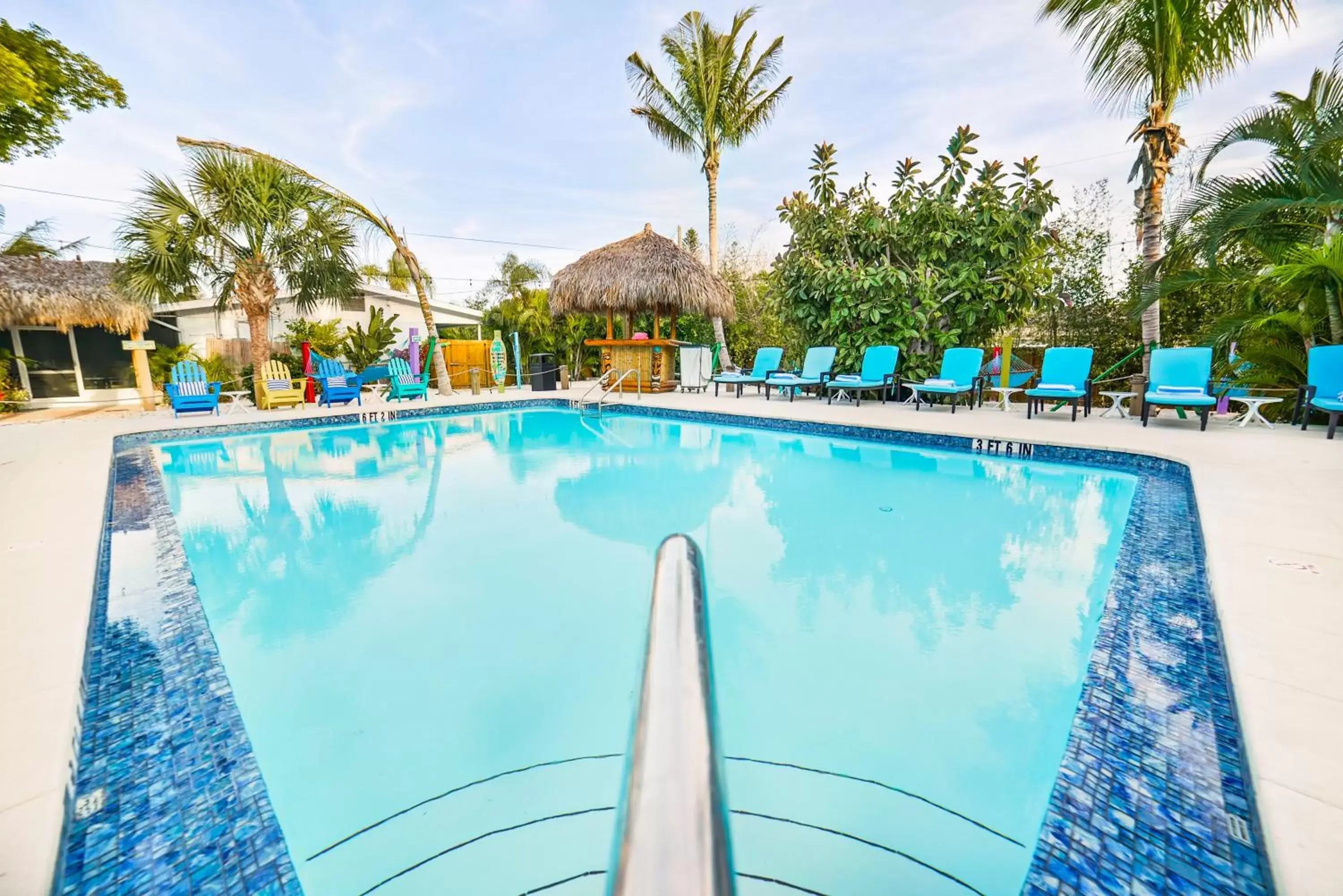 Swimming Pool in Siesta Key Palms Resort