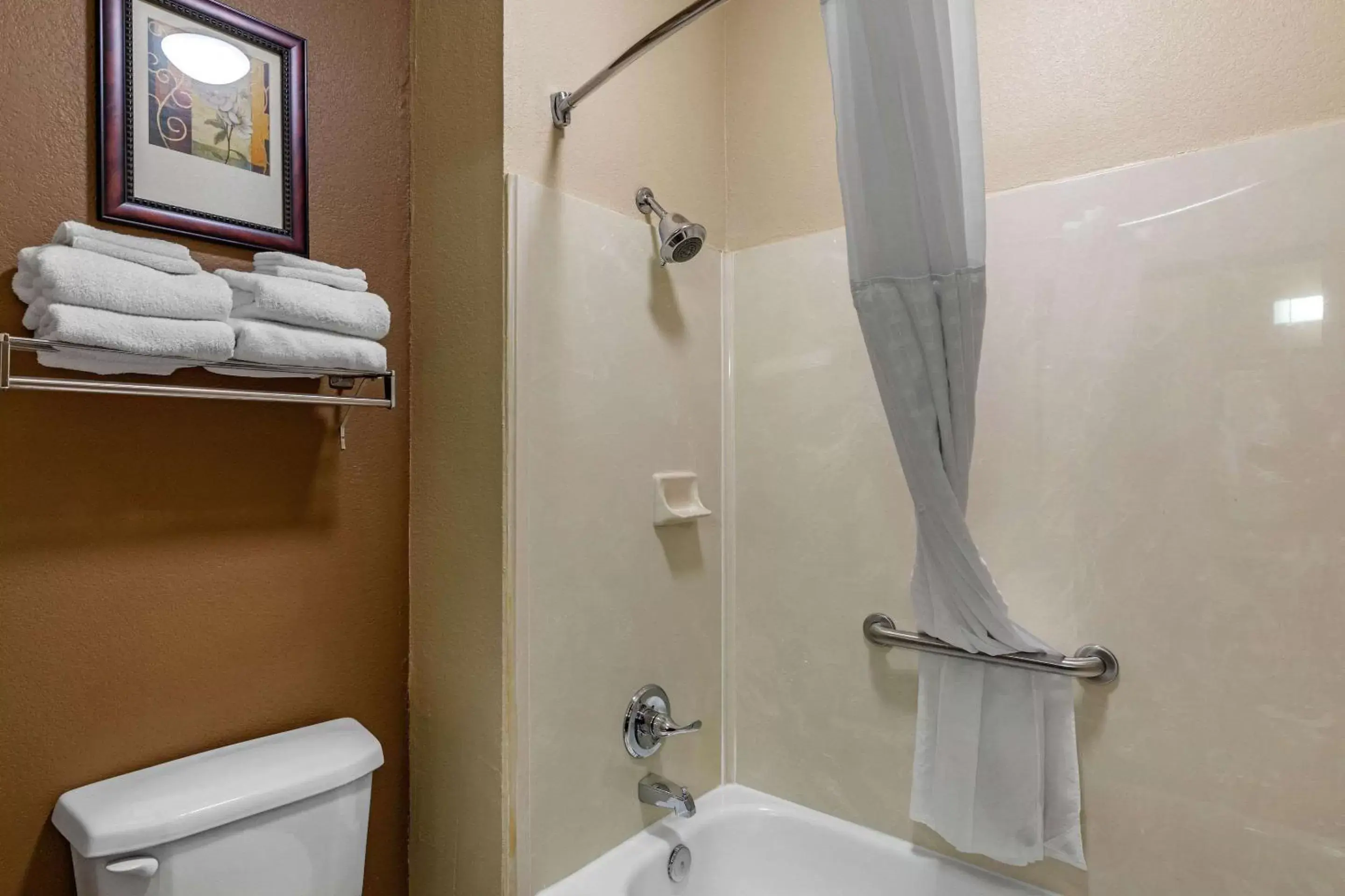 Photo of the whole room, Bathroom in Comfort Suites The Colony - Plano West