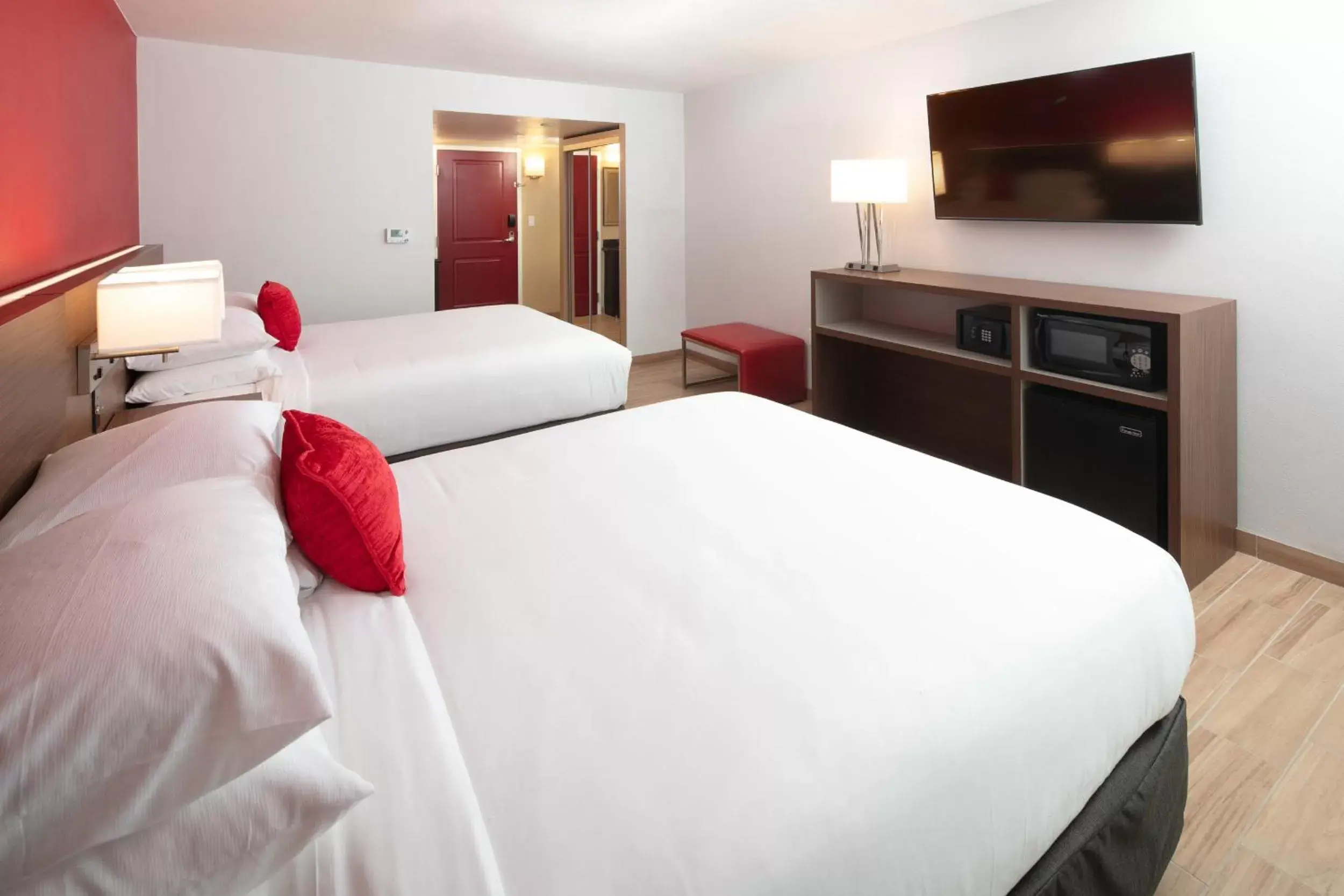 Bedroom, Bed in Red Lion Hotel Orlando Lake Buena Vista South- Near Disney