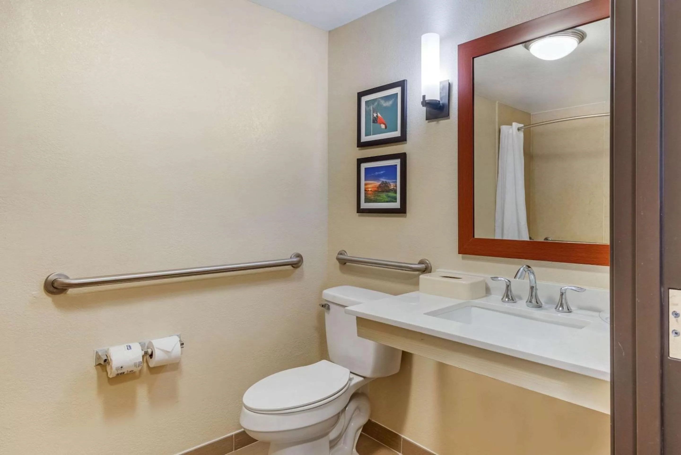 Bathroom in Comfort Inn & Suites
