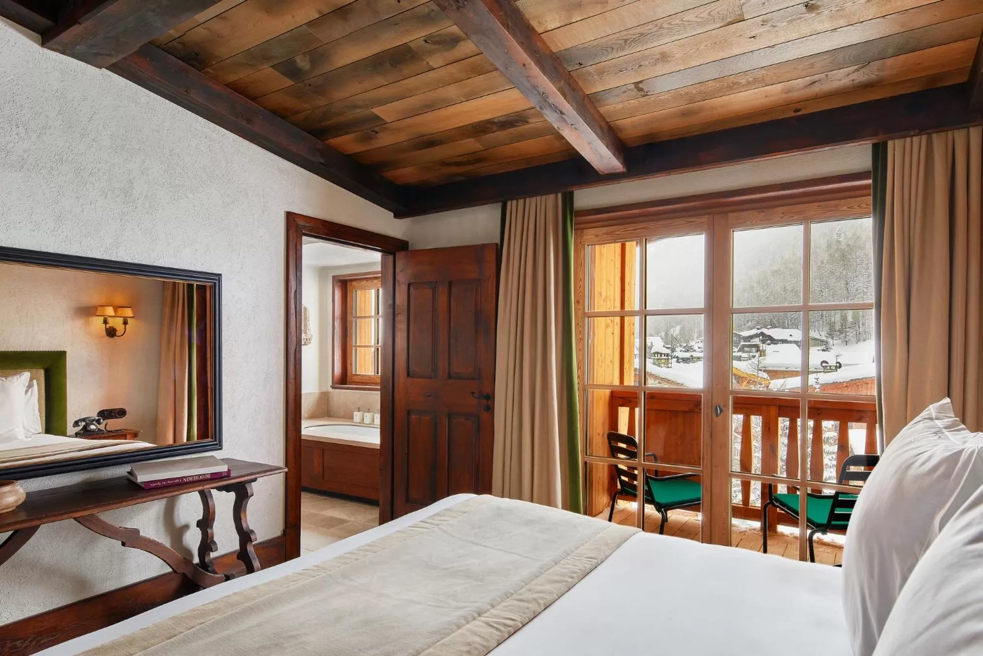 Bedroom in Airelles Val d'Isère
