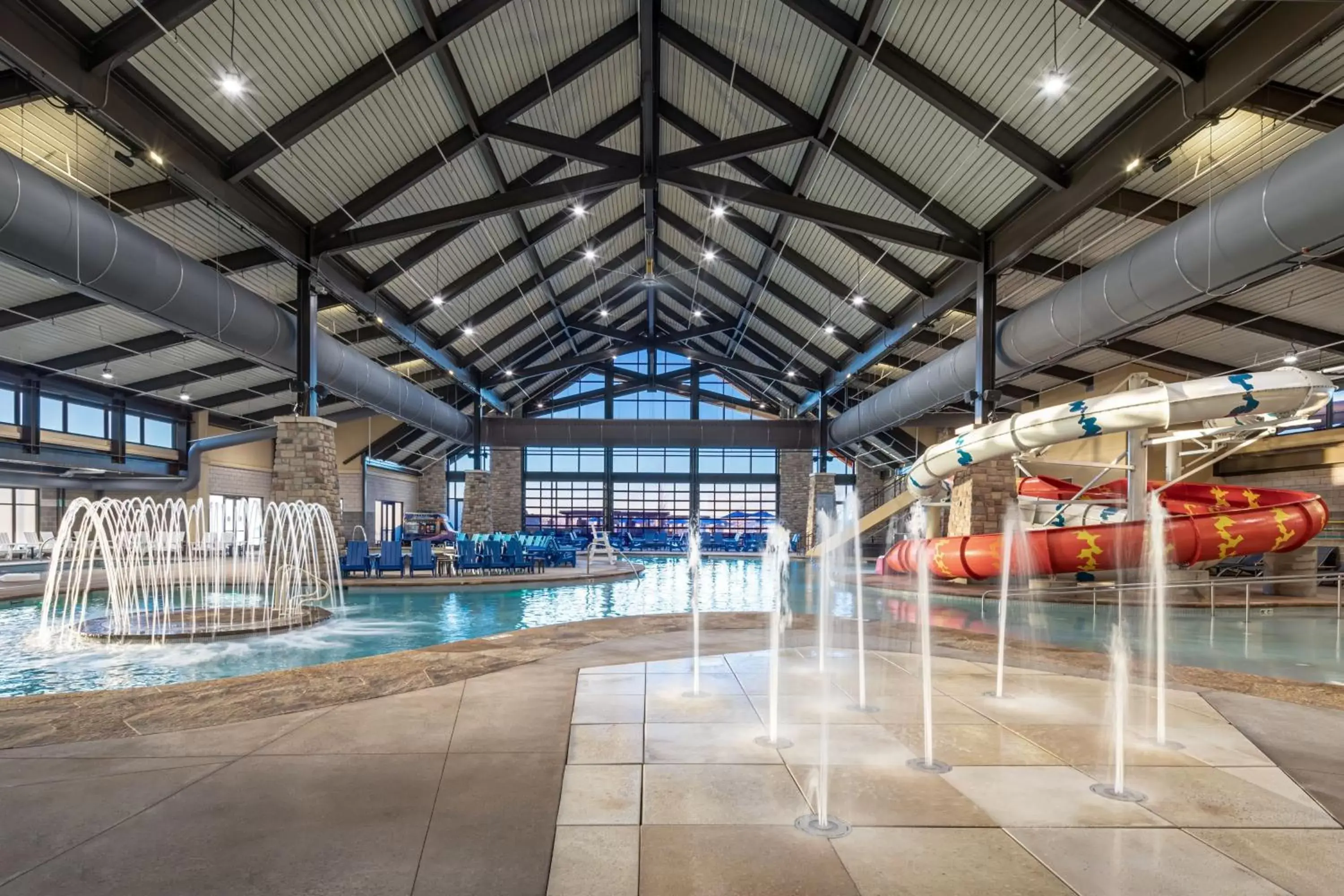 Swimming pool in Gaylord Rockies Resort & Convention Center