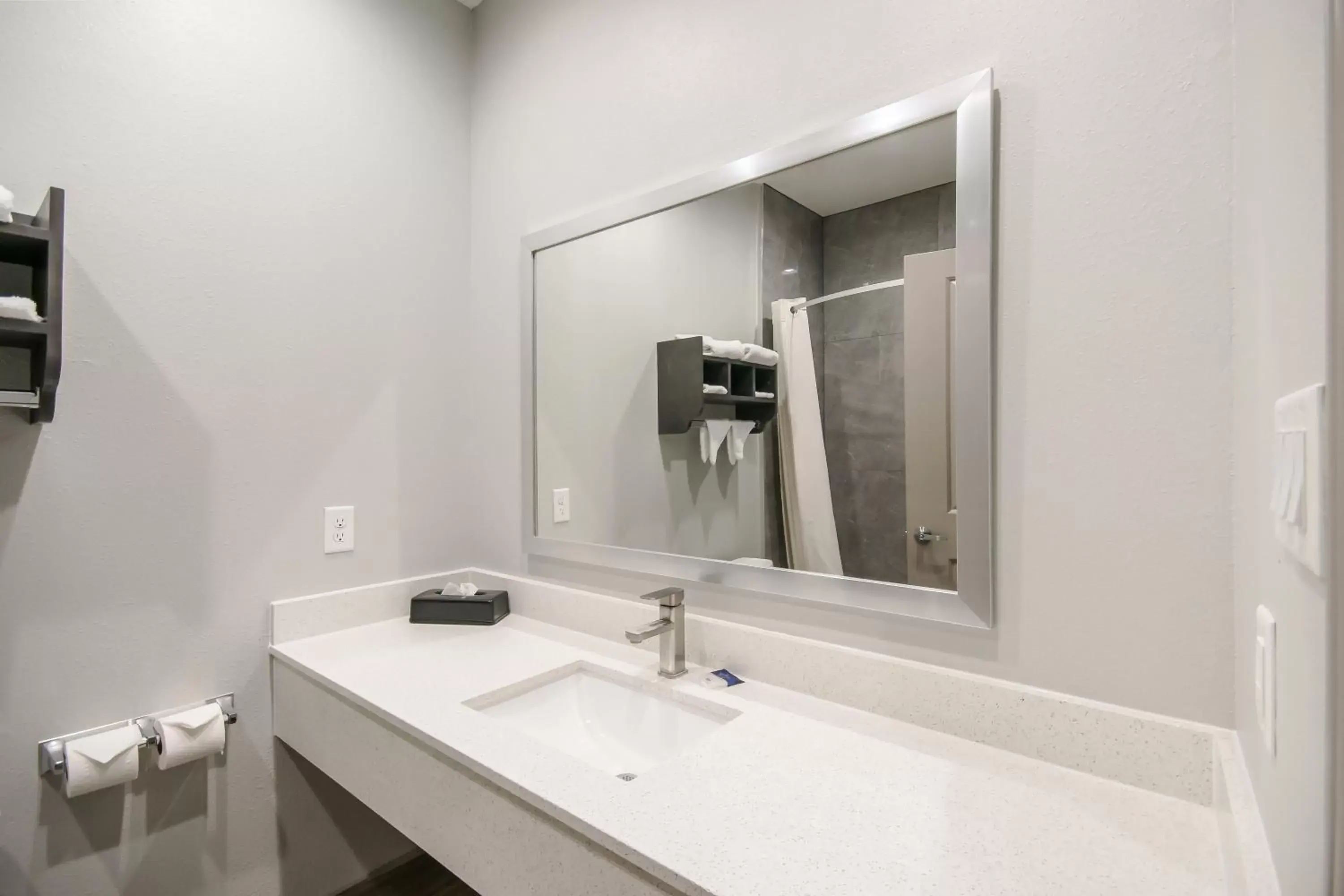 Bathroom in Americas Best Value Inn & Suites Northeast Houston I-610