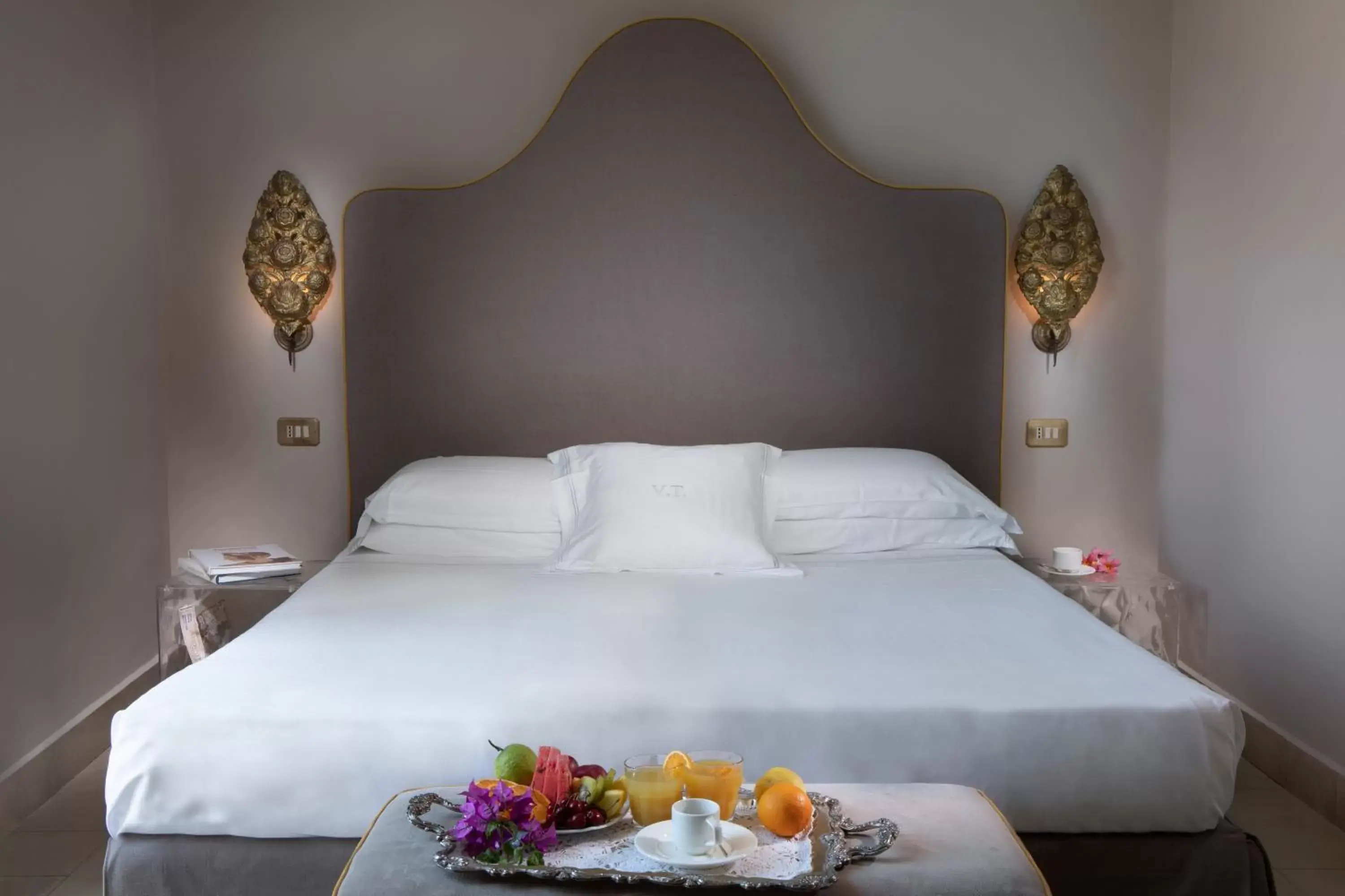 Photo of the whole room, Bed in Hotel Villa Taormina Photo of the whole room, Bed in Hotel Villa Taormina