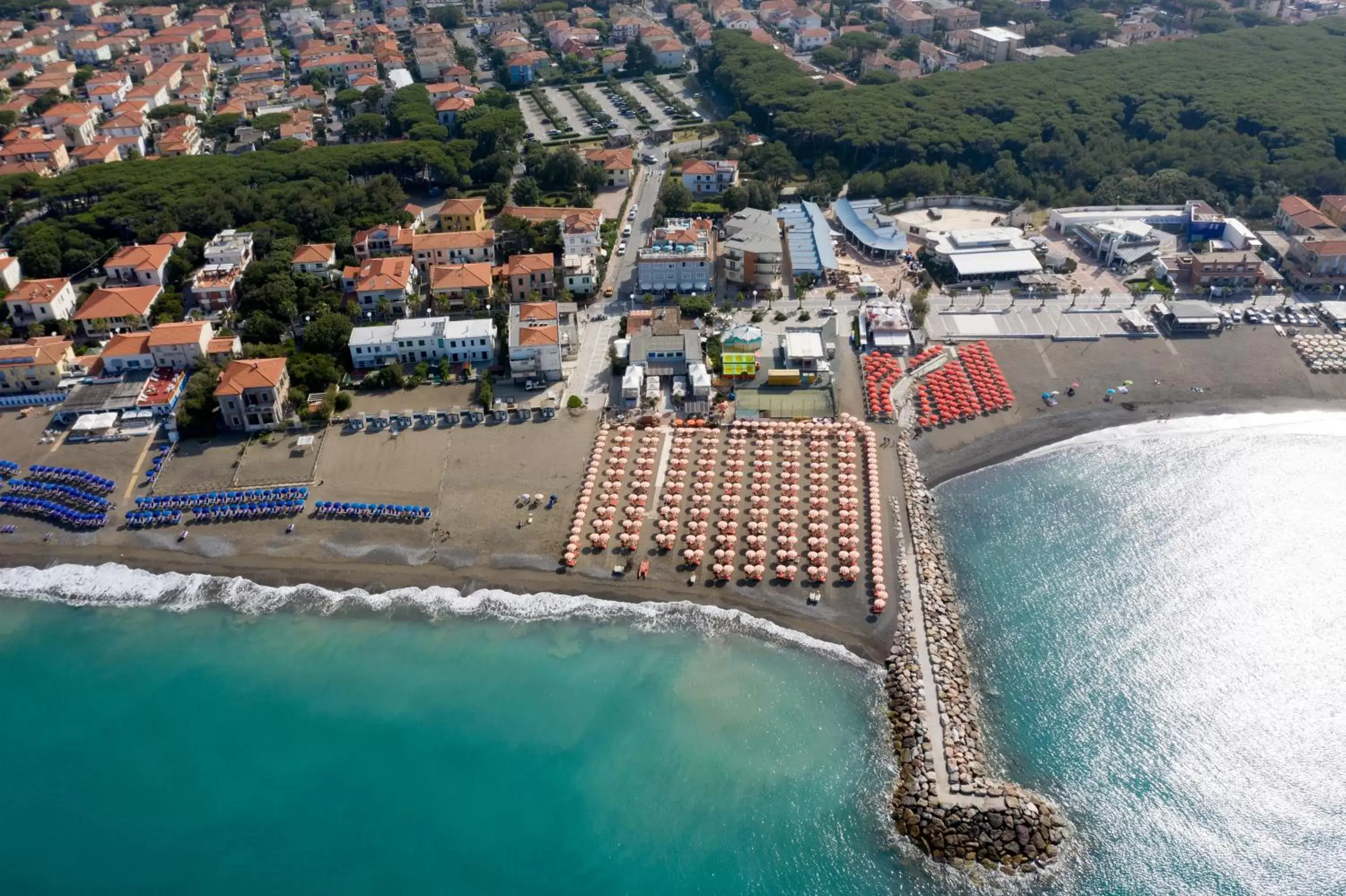 Facade/entrance, Bird's-eye View in Hotel Il Settebello