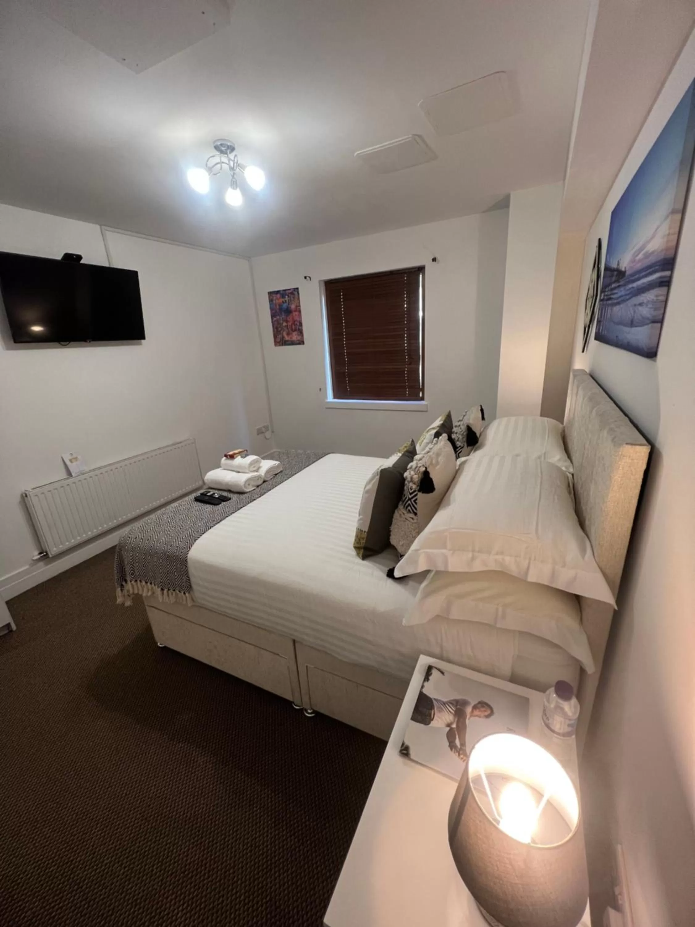 Bed in ROTTERDAM BED & BREAKFAST