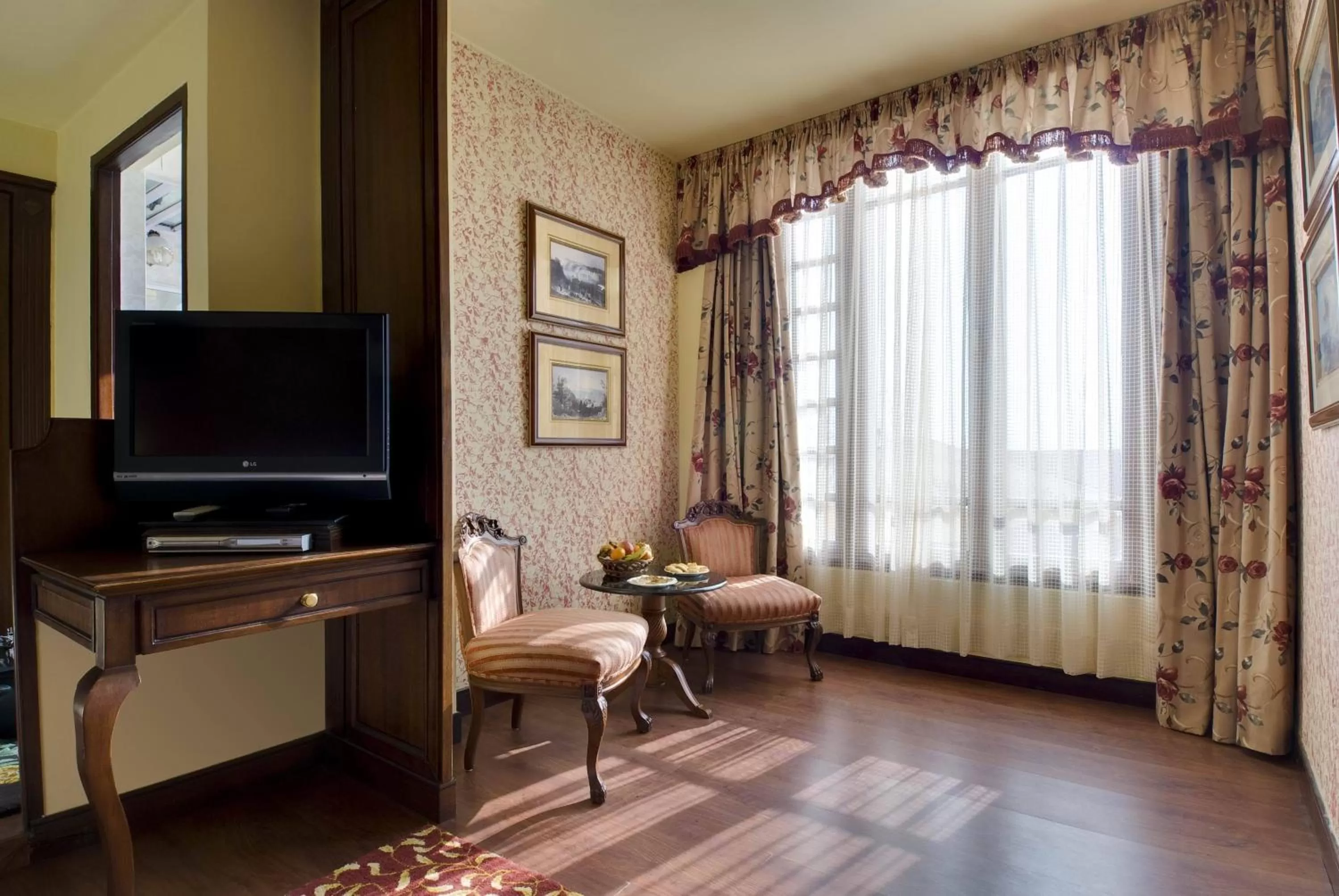 Day in Mayfair Darjeeling