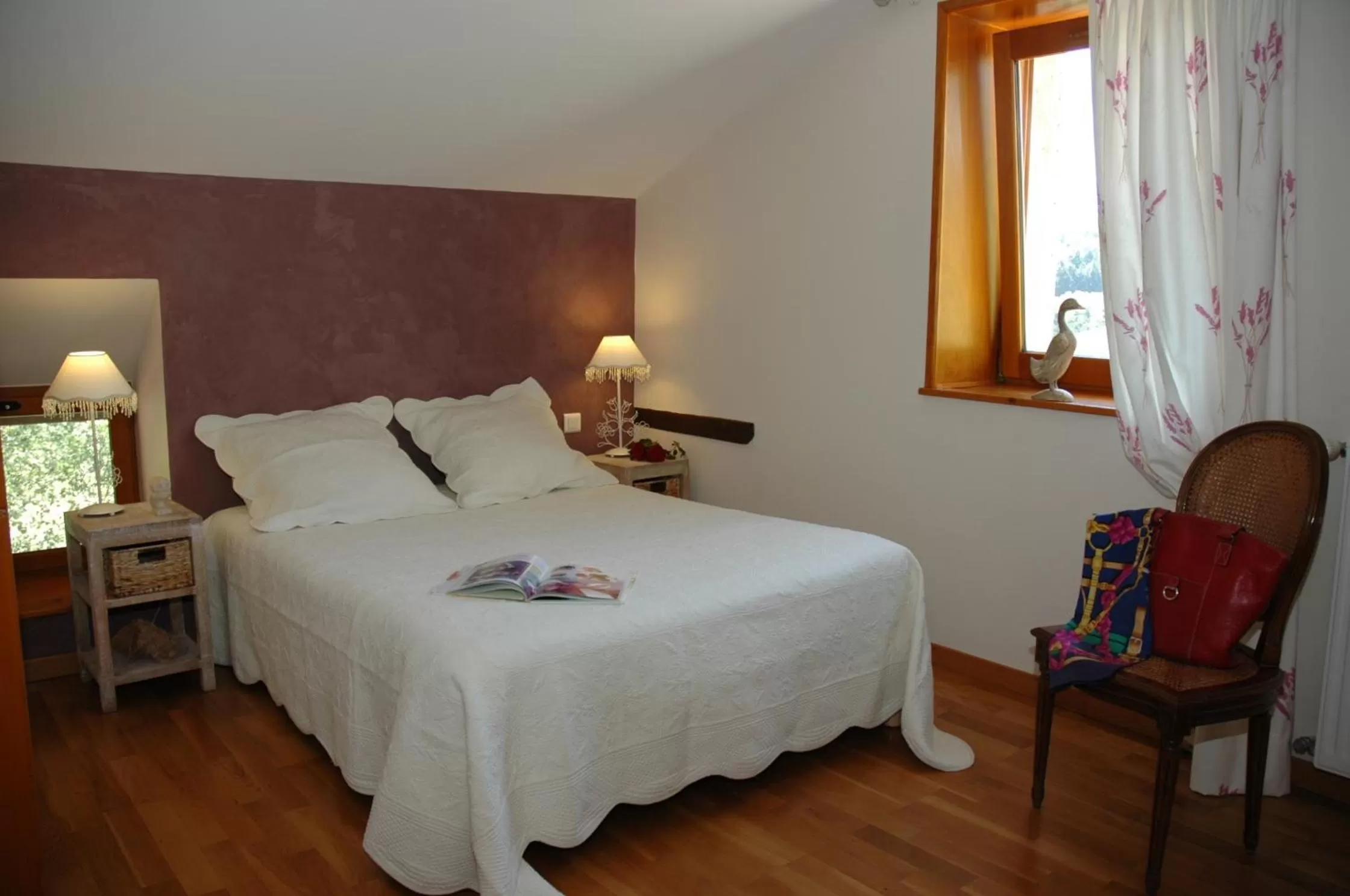 Bedroom, Bed in La Croix de Saburin