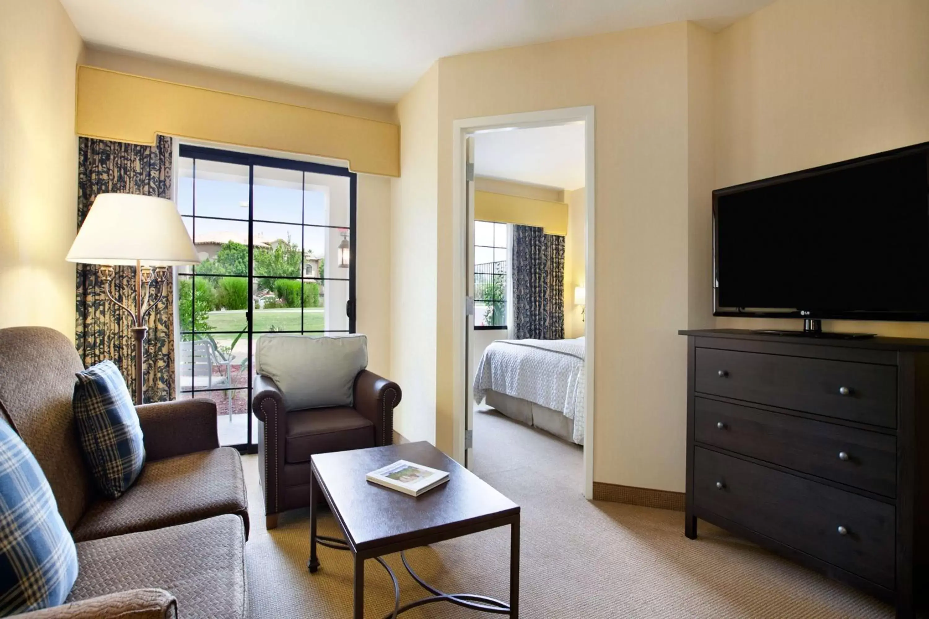 Living room, Seating Area in Embassy Suites La Quinta Hotel & Spa