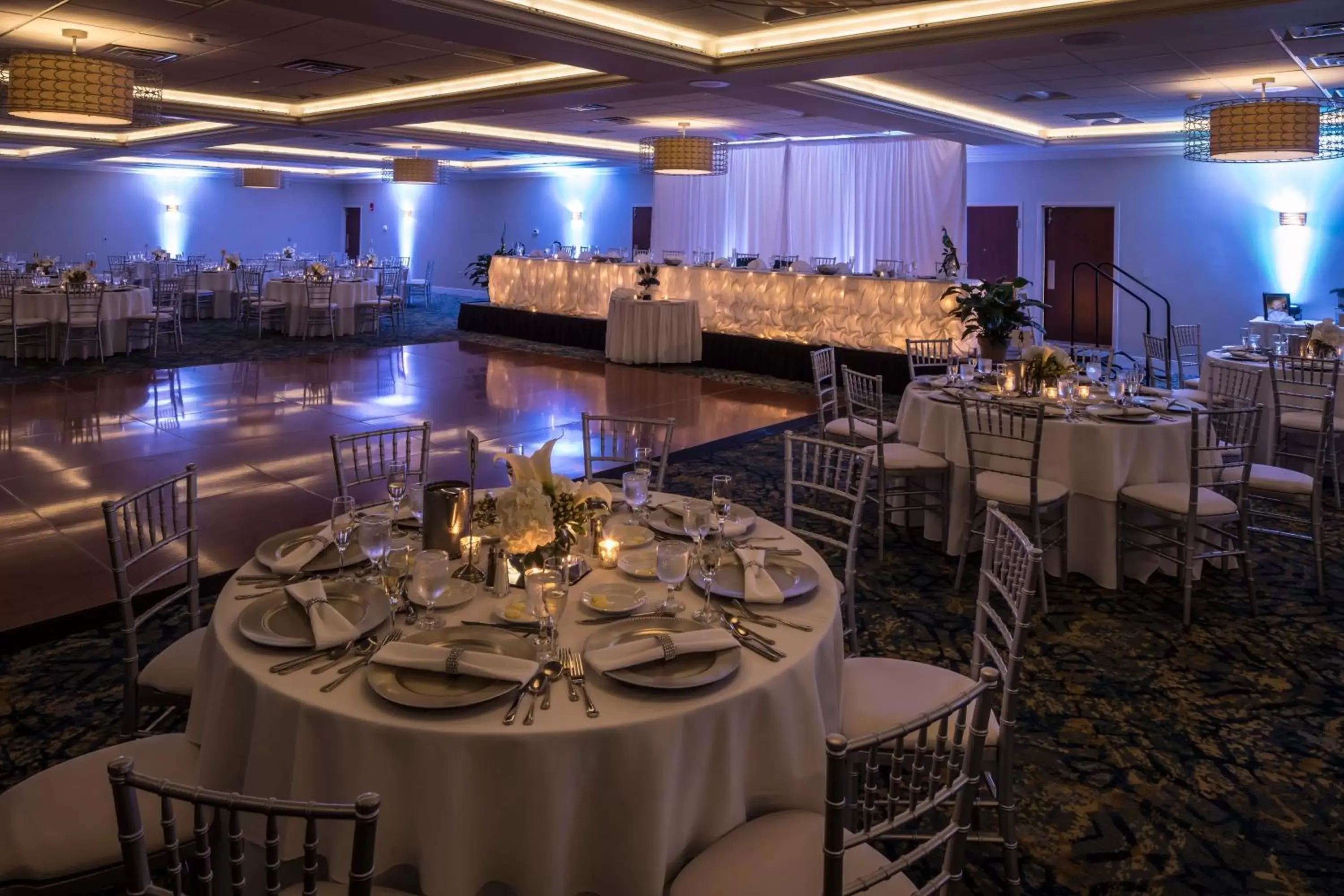 Banquet/Function facilities, Restaurant/Places to Eat in Crowne Plaza Hotel and Suites Pittsburgh South, an IHG Hotel