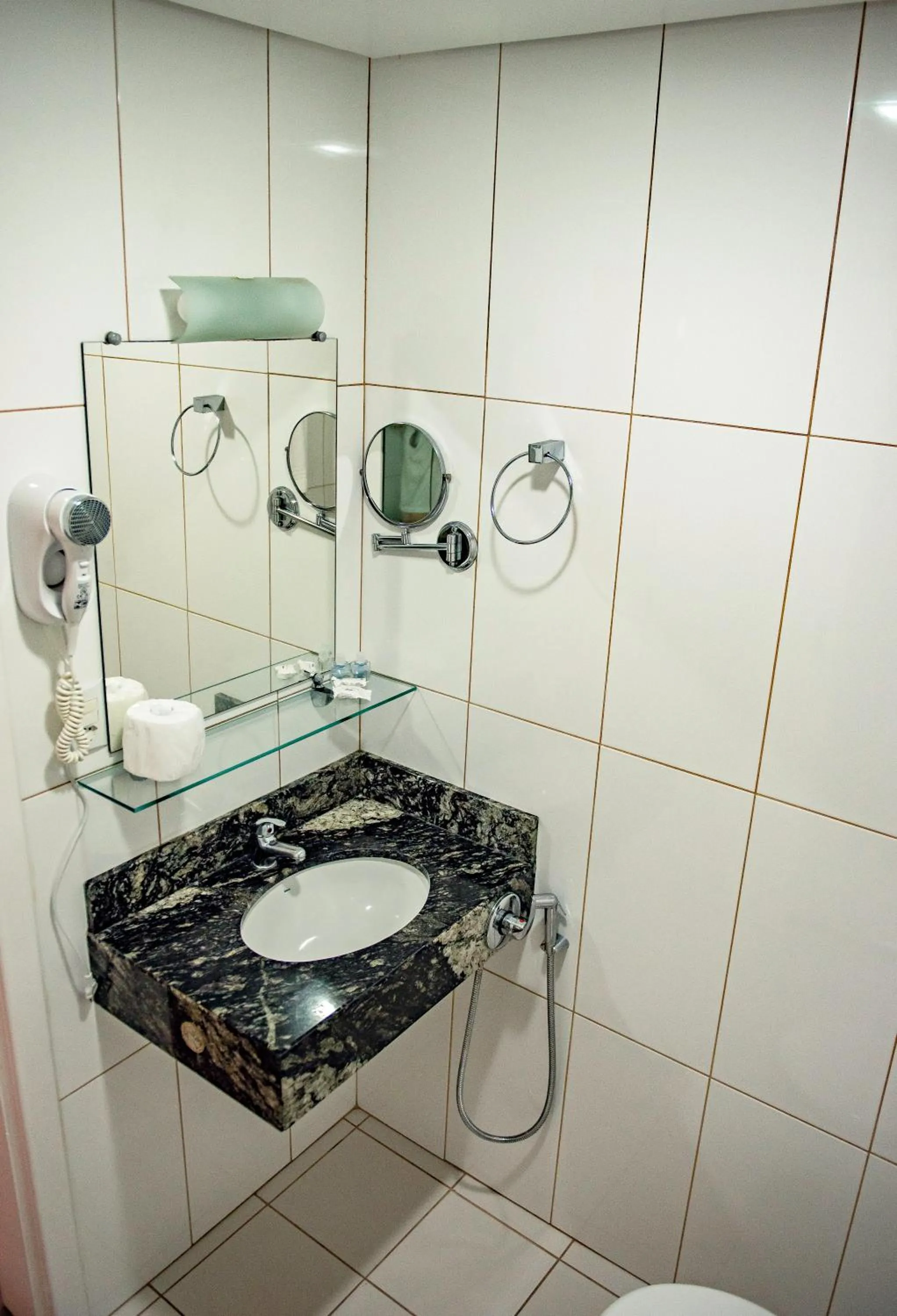 Shower in Charrua Hotel