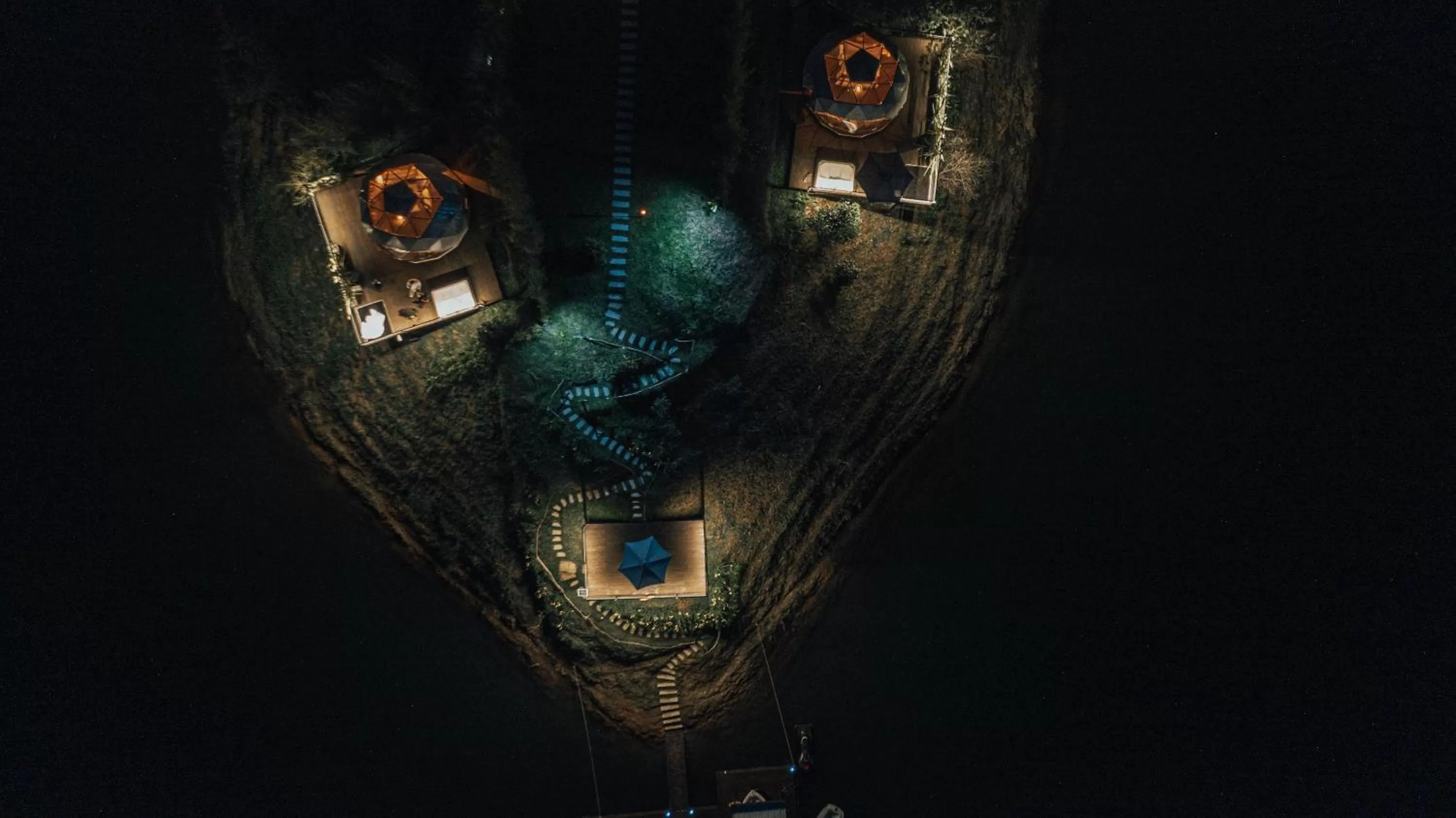 Night in Domus Glamping Guatapé