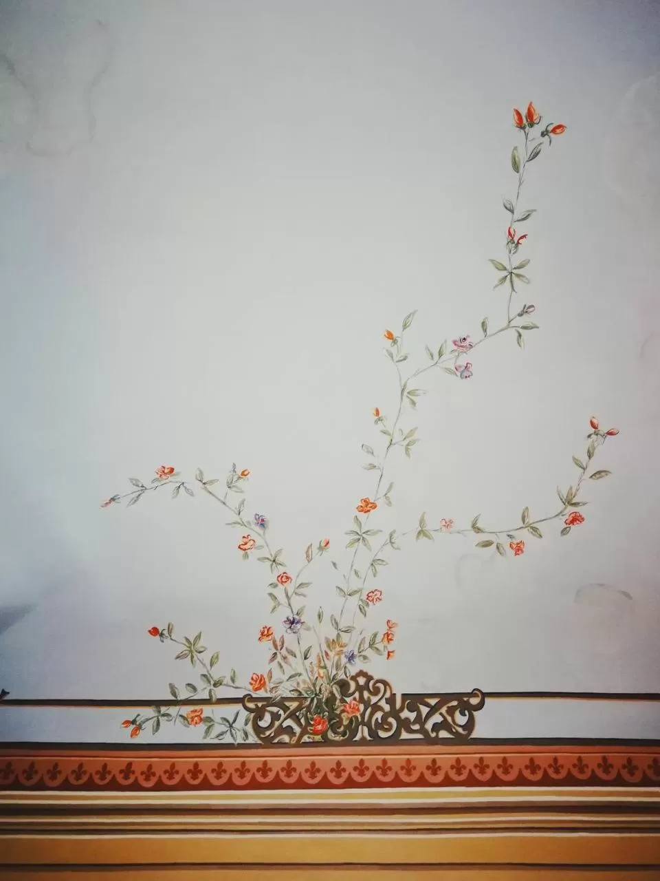 Decorative detail in Palazzo Gambuzza