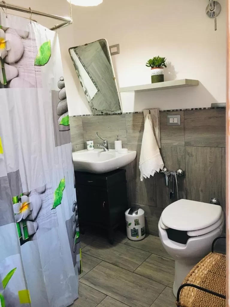 Bathroom in B&B SHARDANA