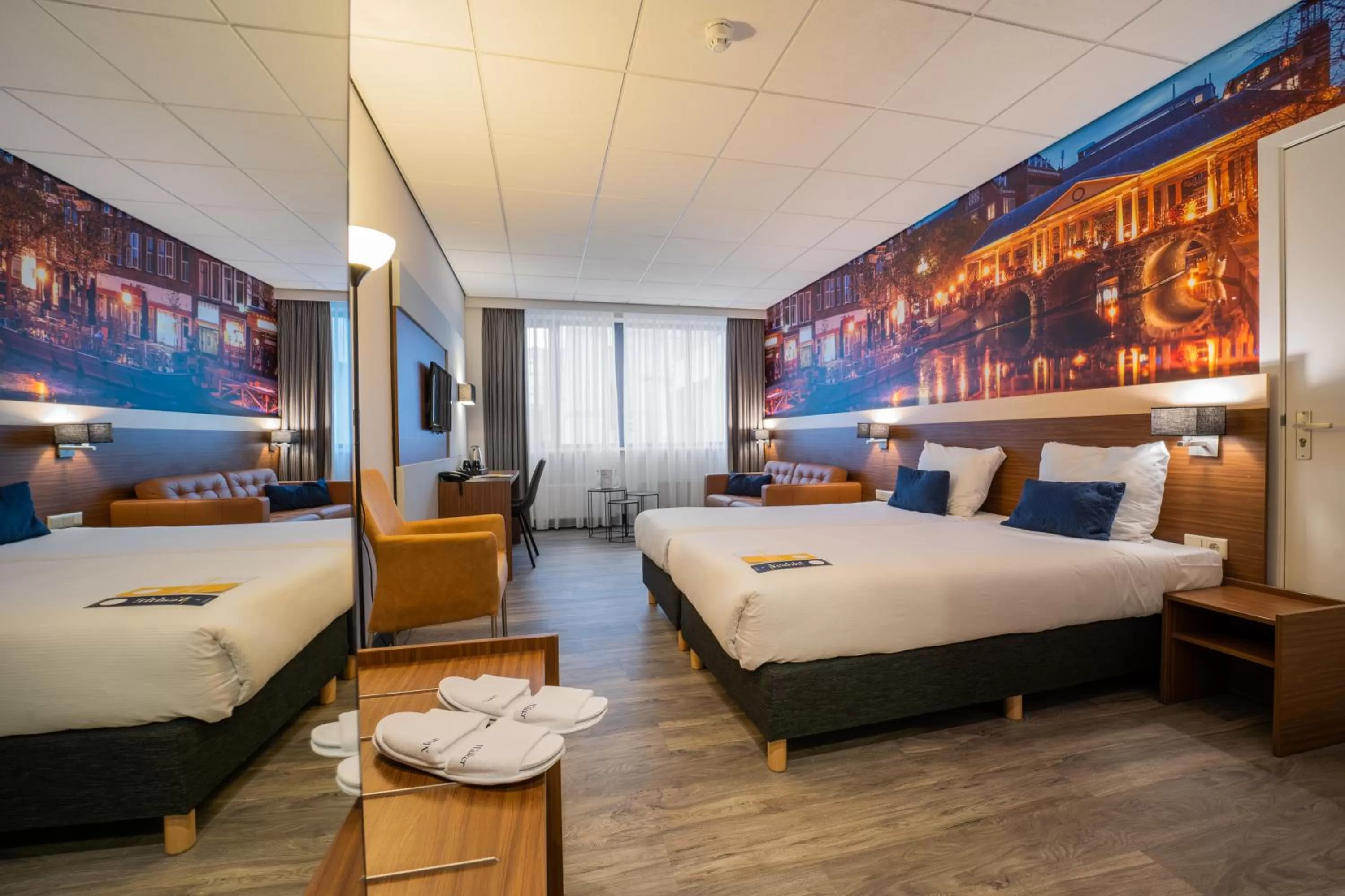 Photo of the whole room, Bed in Tulip Inn Leiden Centre