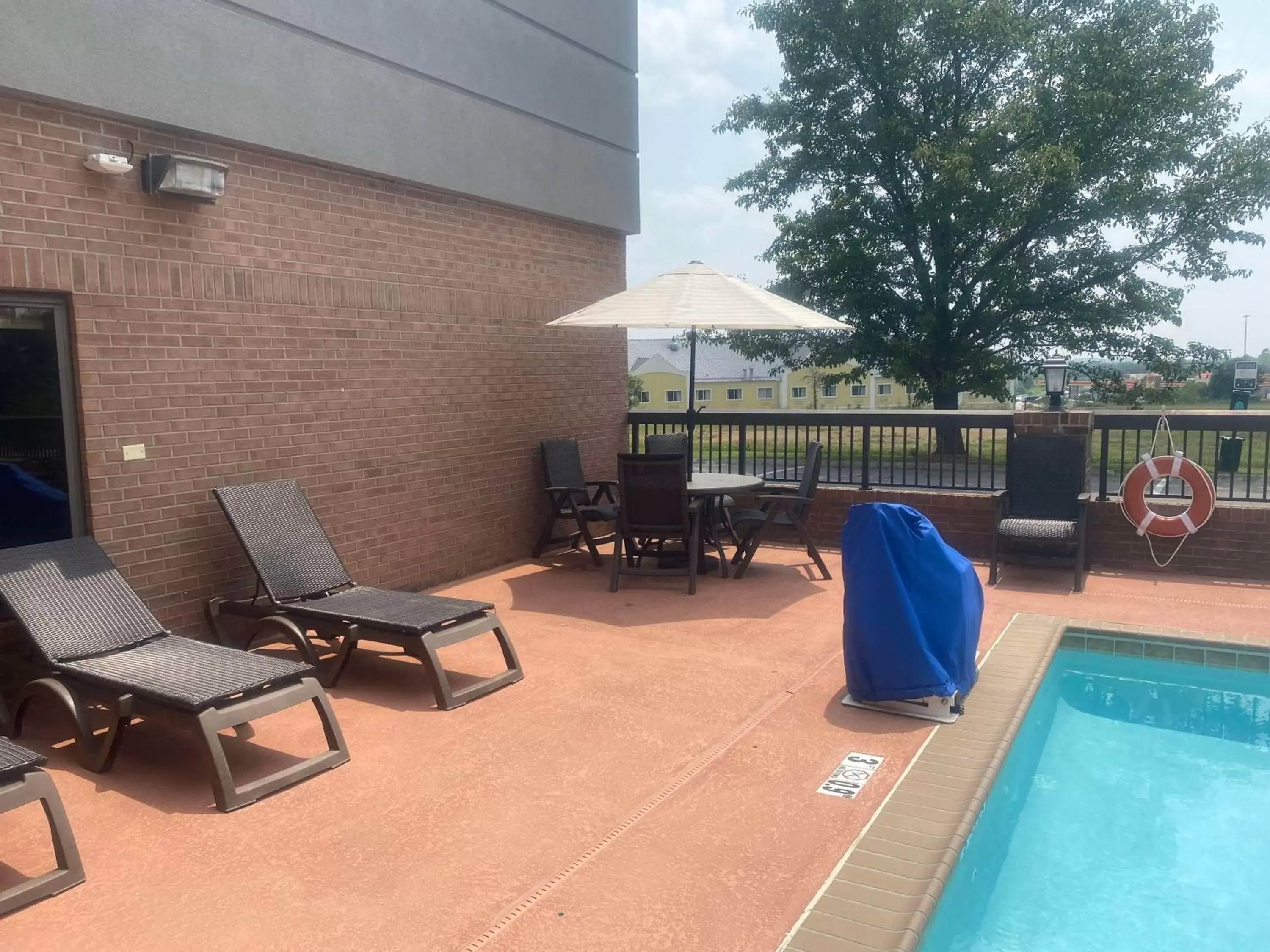 Pool view, Swimming Pool in Hampton Inn Corbin