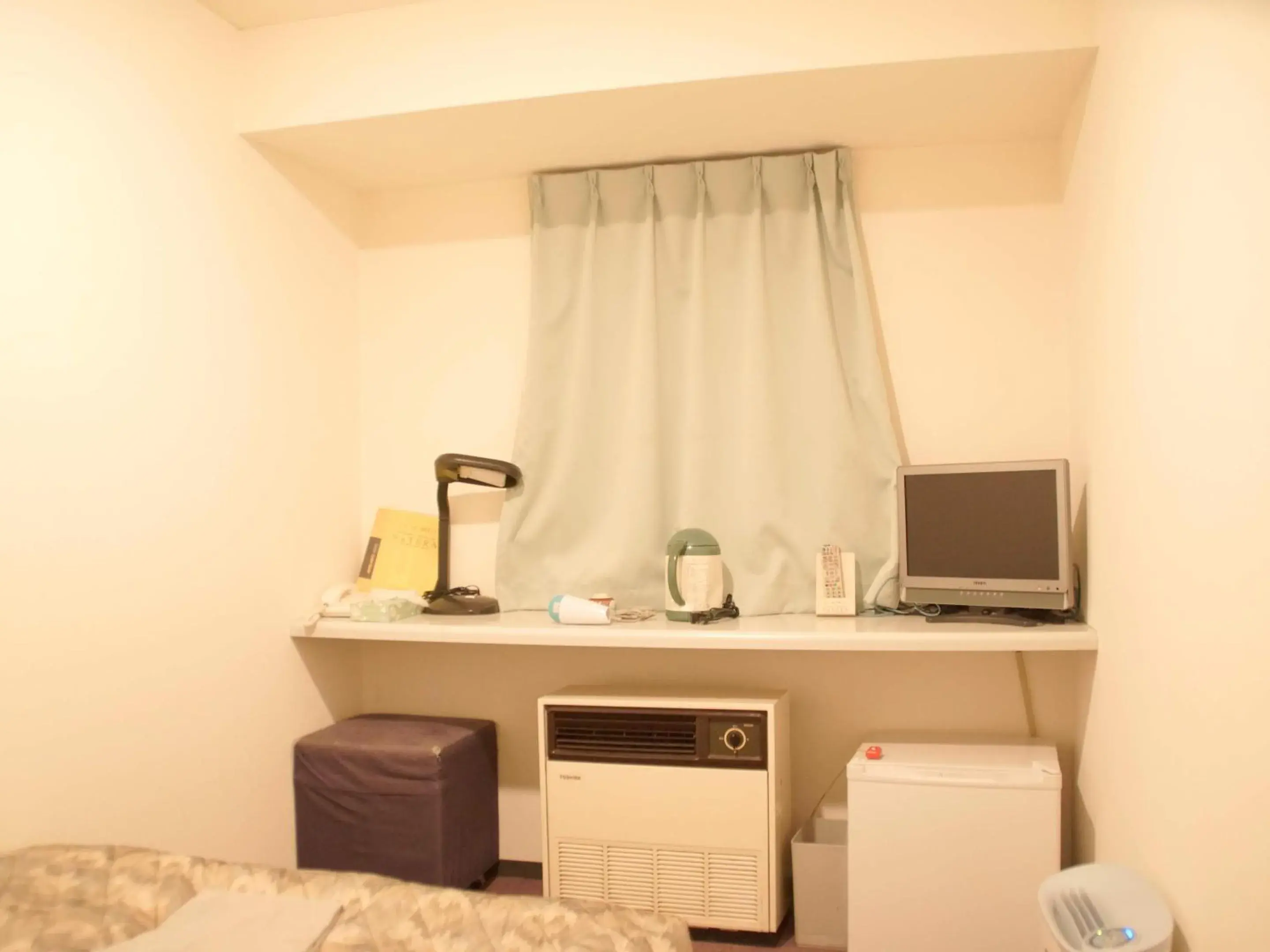 Area and facilities, TV/Entertainment Center in Business Hotel Chateau Est Takamatsu