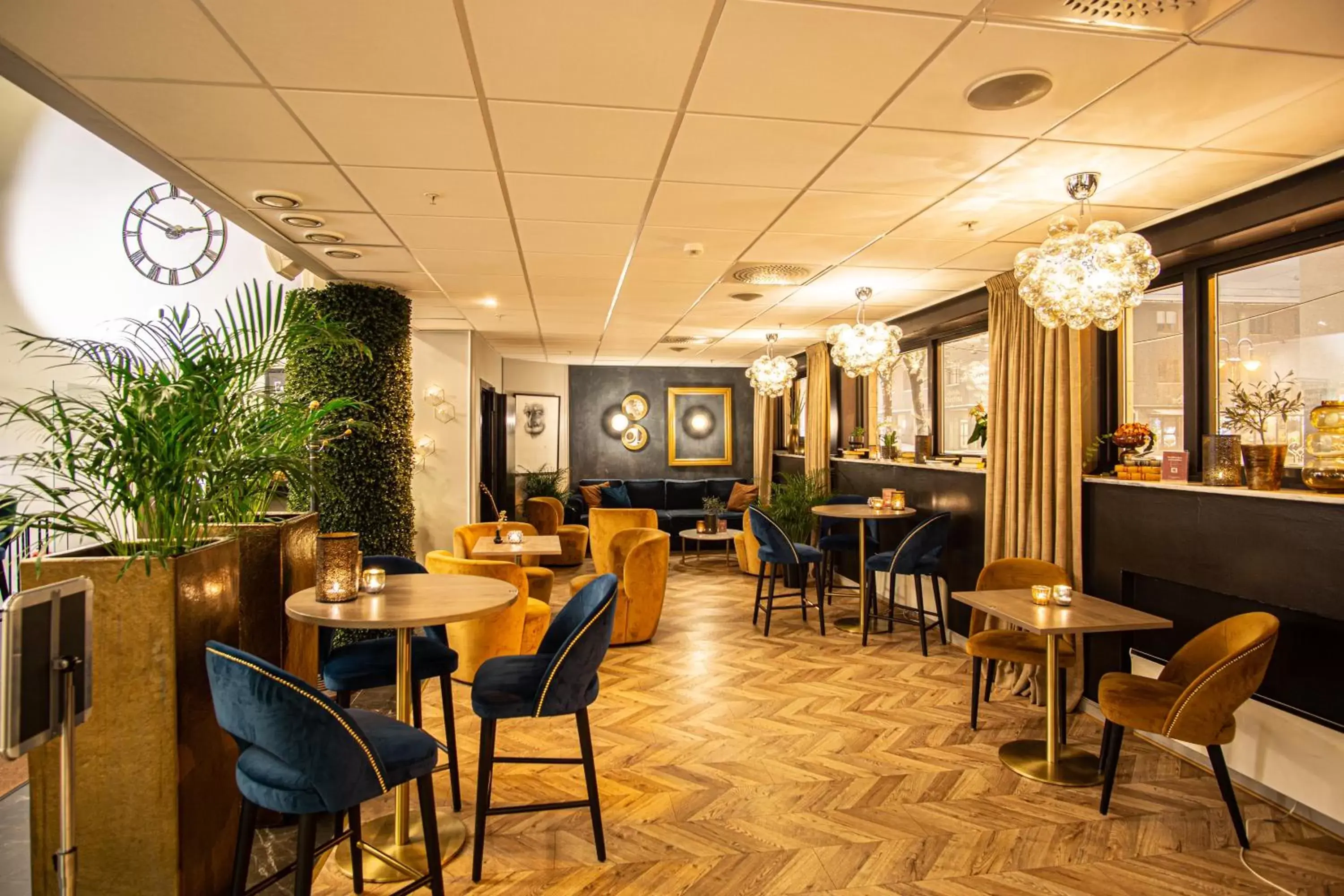 Lobby or reception, Restaurant/Places to Eat in Clarion Collection Hotel Grand Bodø