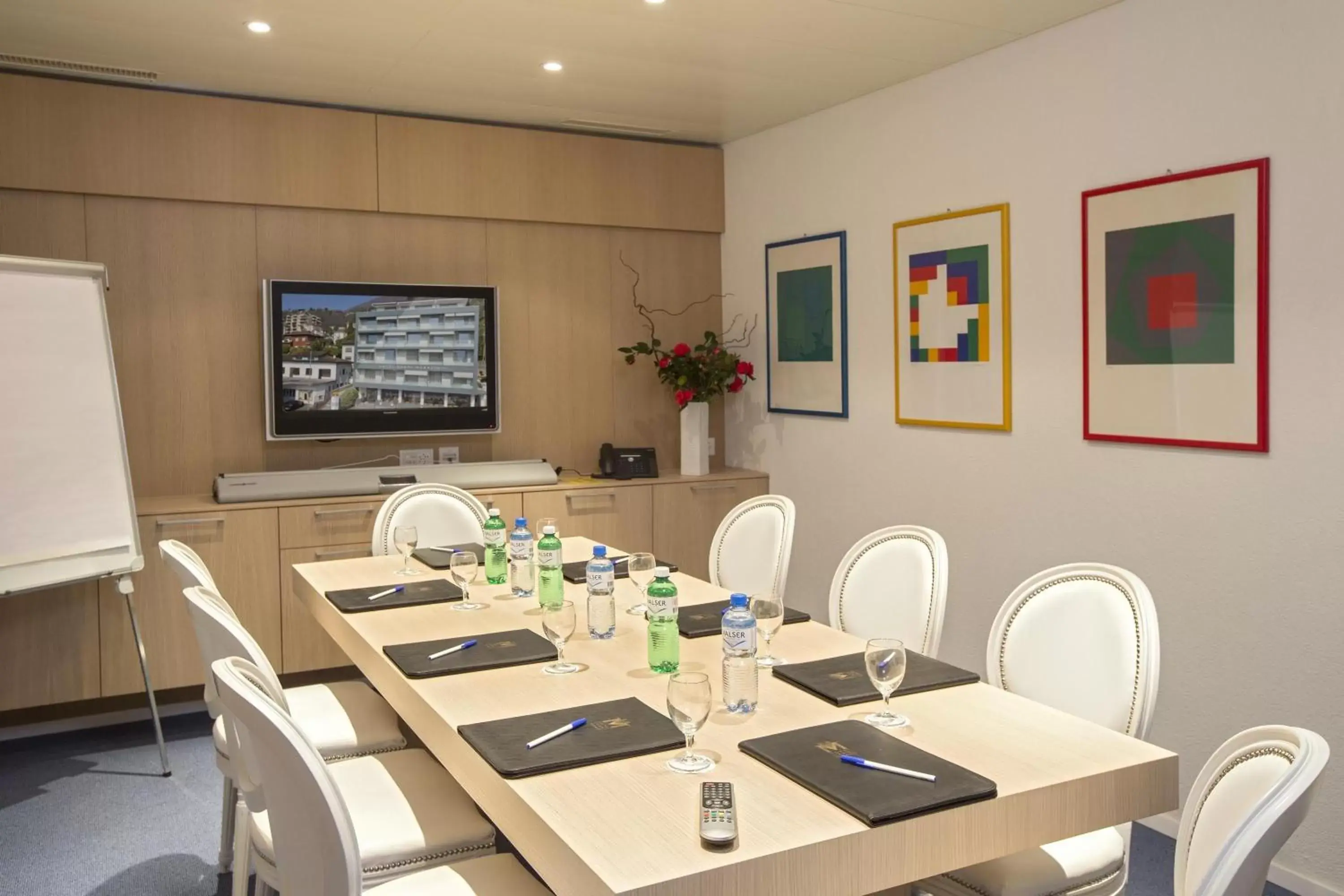 Business facilities, Restaurant/Places to Eat in Hotel Garni Muralto